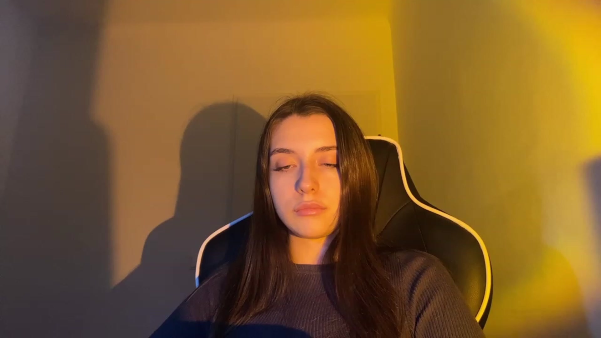 Gallery image thumbnail from BellaCullen's myfreecams stream on, 01/24/2024, 20:11 image 9 of 20