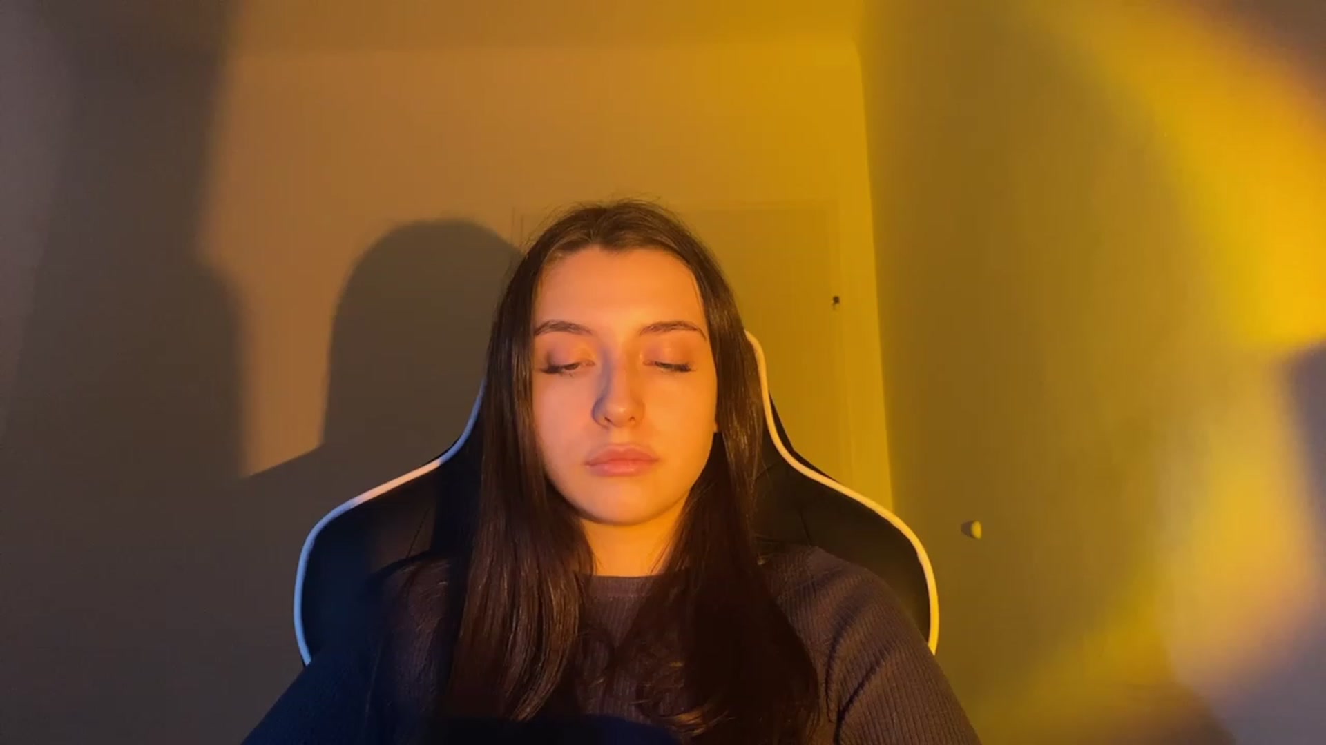 Gallery image thumbnail from BellaCullen's myfreecams stream on, 01/24/2024, 20:11 image 14 of 20