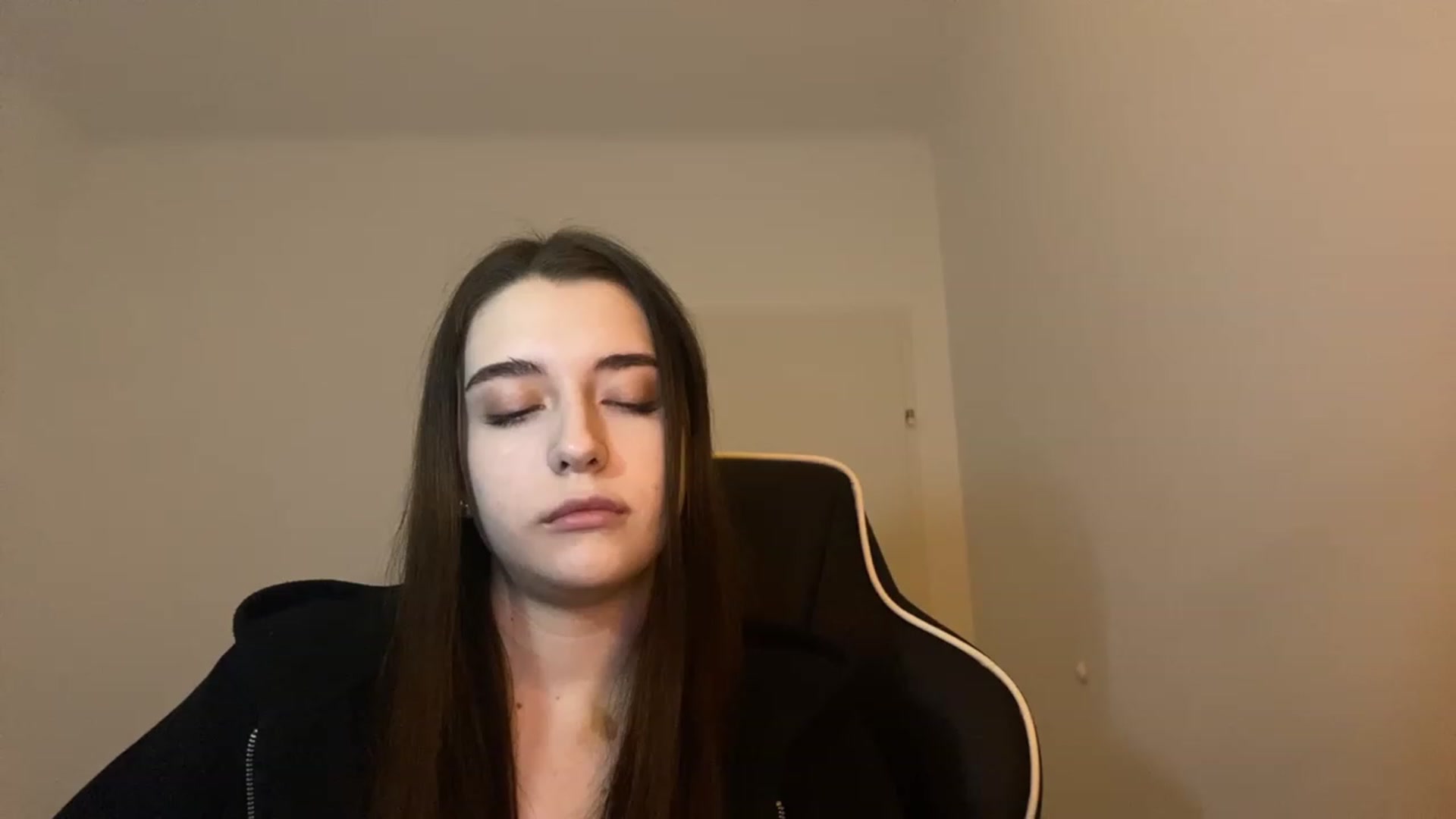 Gallery image thumbnail from BellaCullen's myfreecams stream on, 01/30/2024, 21:01 image 11 of 20
