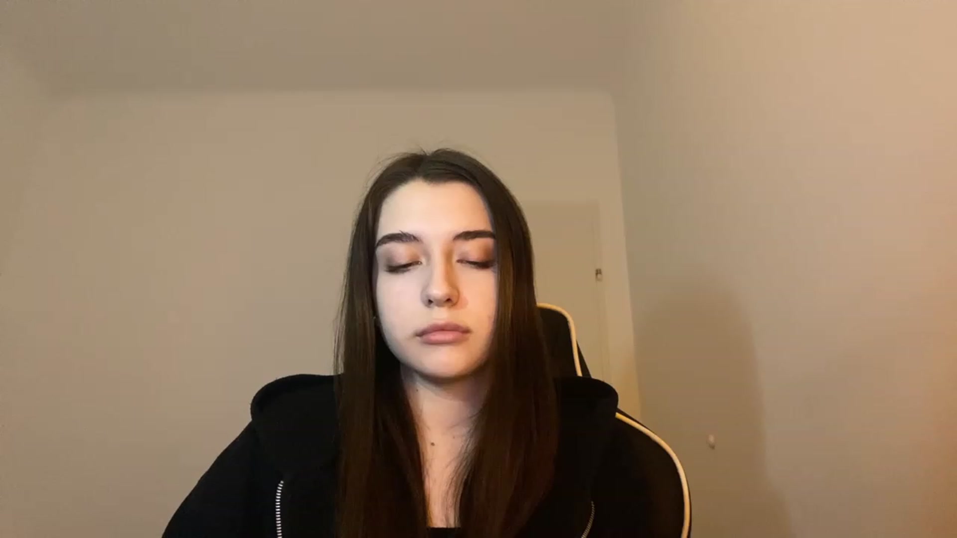 Gallery image thumbnail from BellaCullen's myfreecams stream on, 01/30/2024, 21:01 image 3 of 20