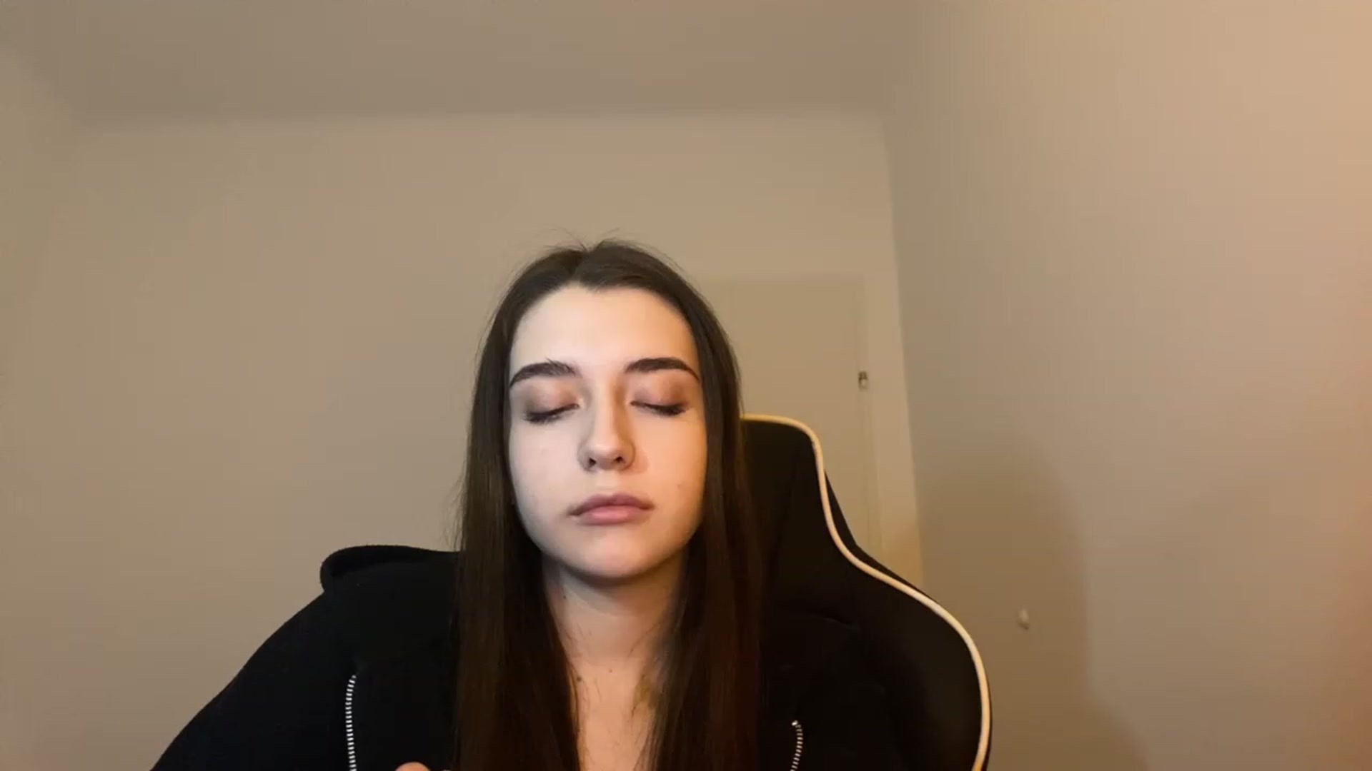 Gallery image thumbnail from BellaCullen's myfreecams stream on, 01/30/2024, 21:01 image 19 of 20