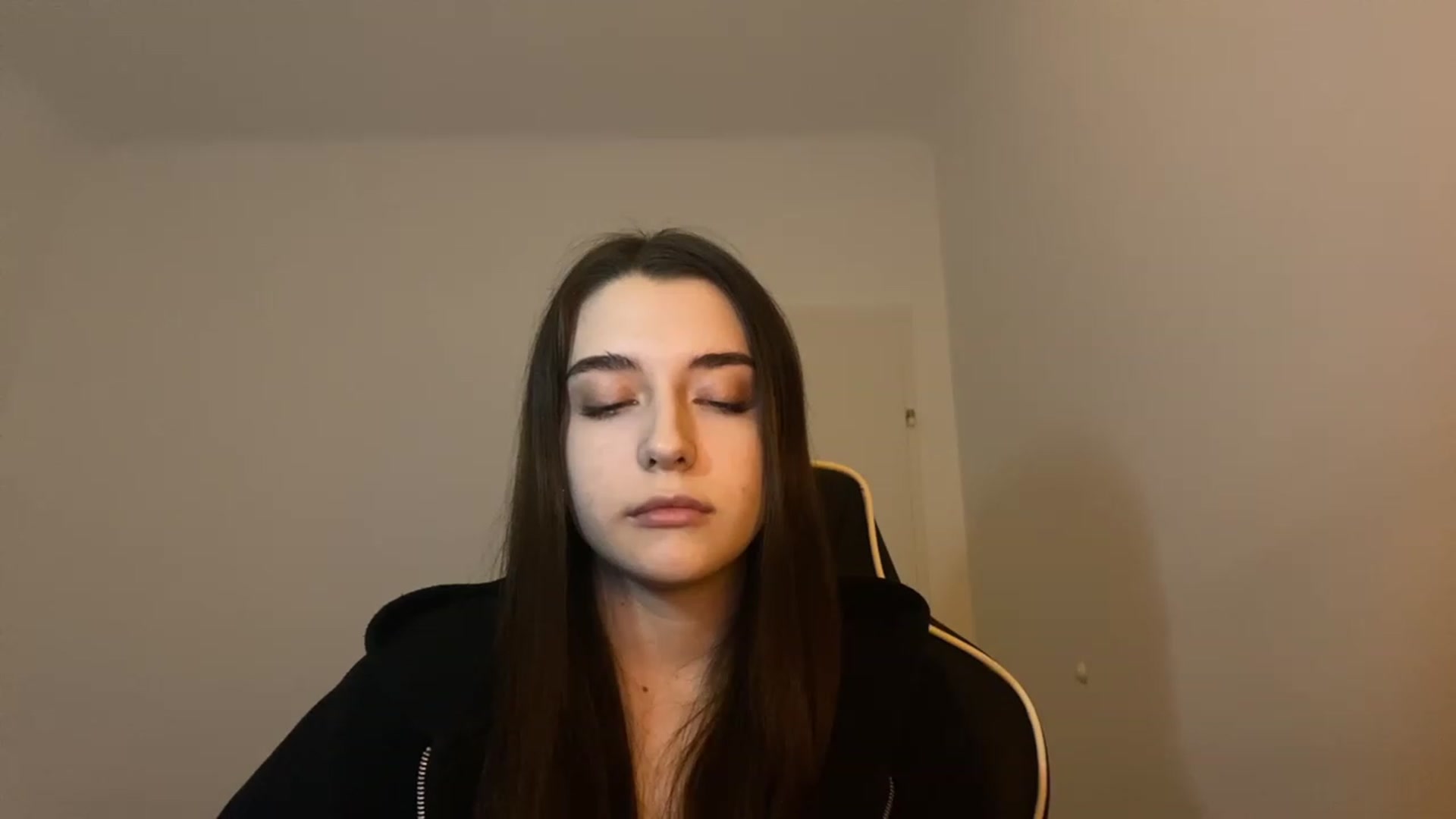 Gallery image thumbnail from BellaCullen's myfreecams stream on, 01/30/2024, 21:01 image 5 of 20