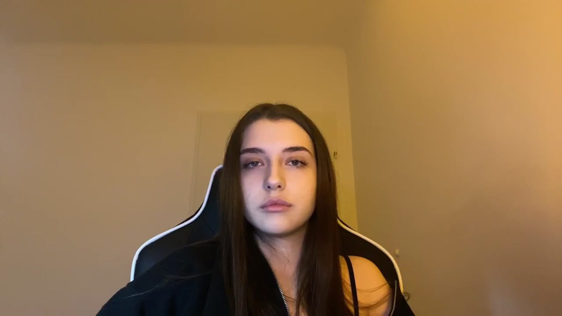 Gallery image thumbnail from BellaCullen's myfreecams stream on, 02/02/2024, 22:24 image 7 of 20
