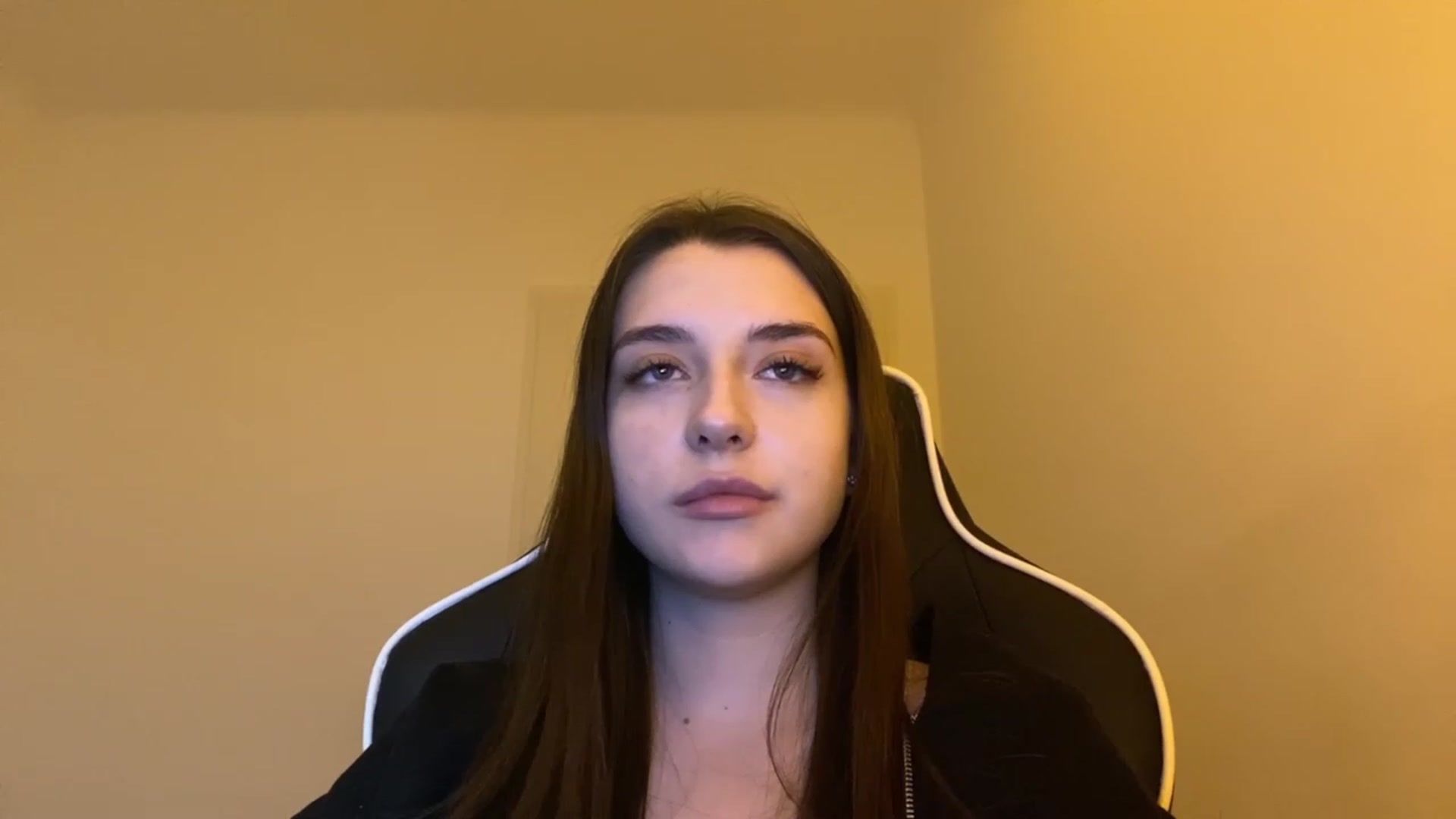 Gallery image thumbnail from BellaCullen's myfreecams stream on, 02/11/2024, 21:16 image 18 of 20