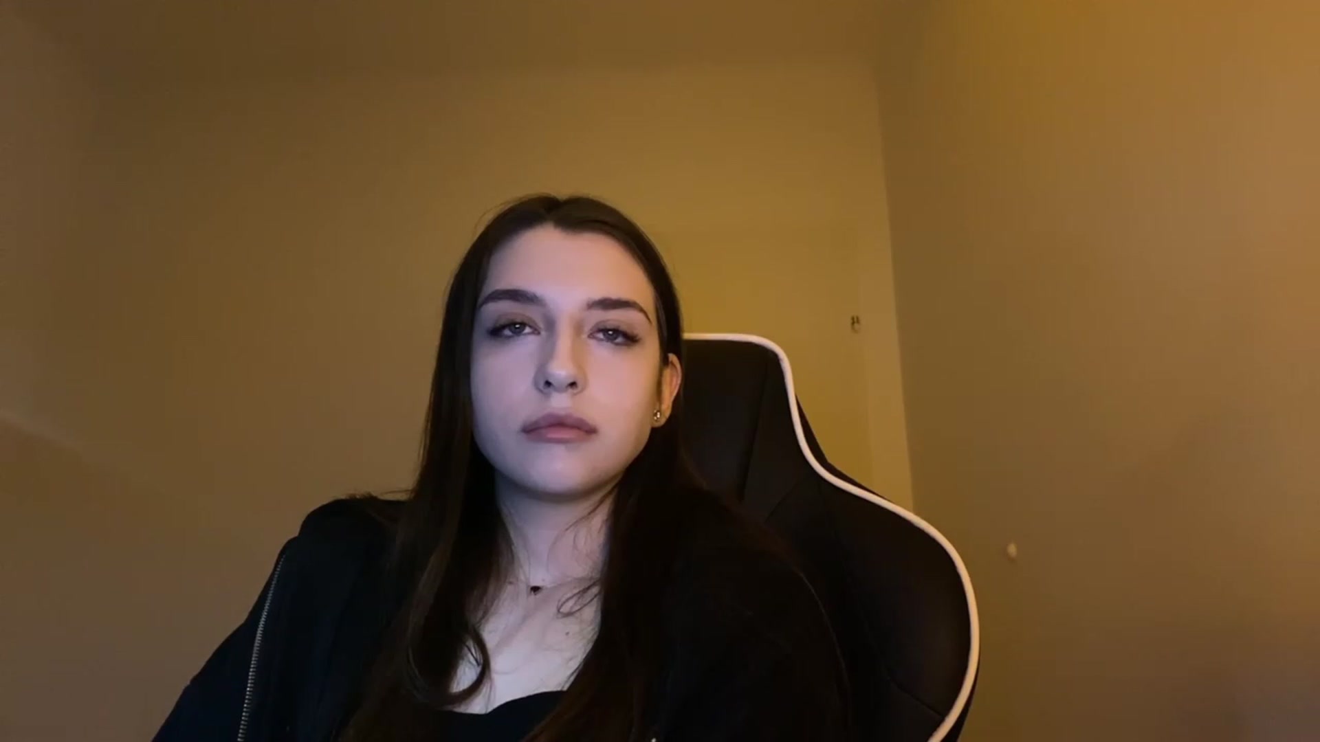 Gallery image thumbnail from BellaCullen's myfreecams stream on, 02/18/2024, 21:09 image 17 of 20