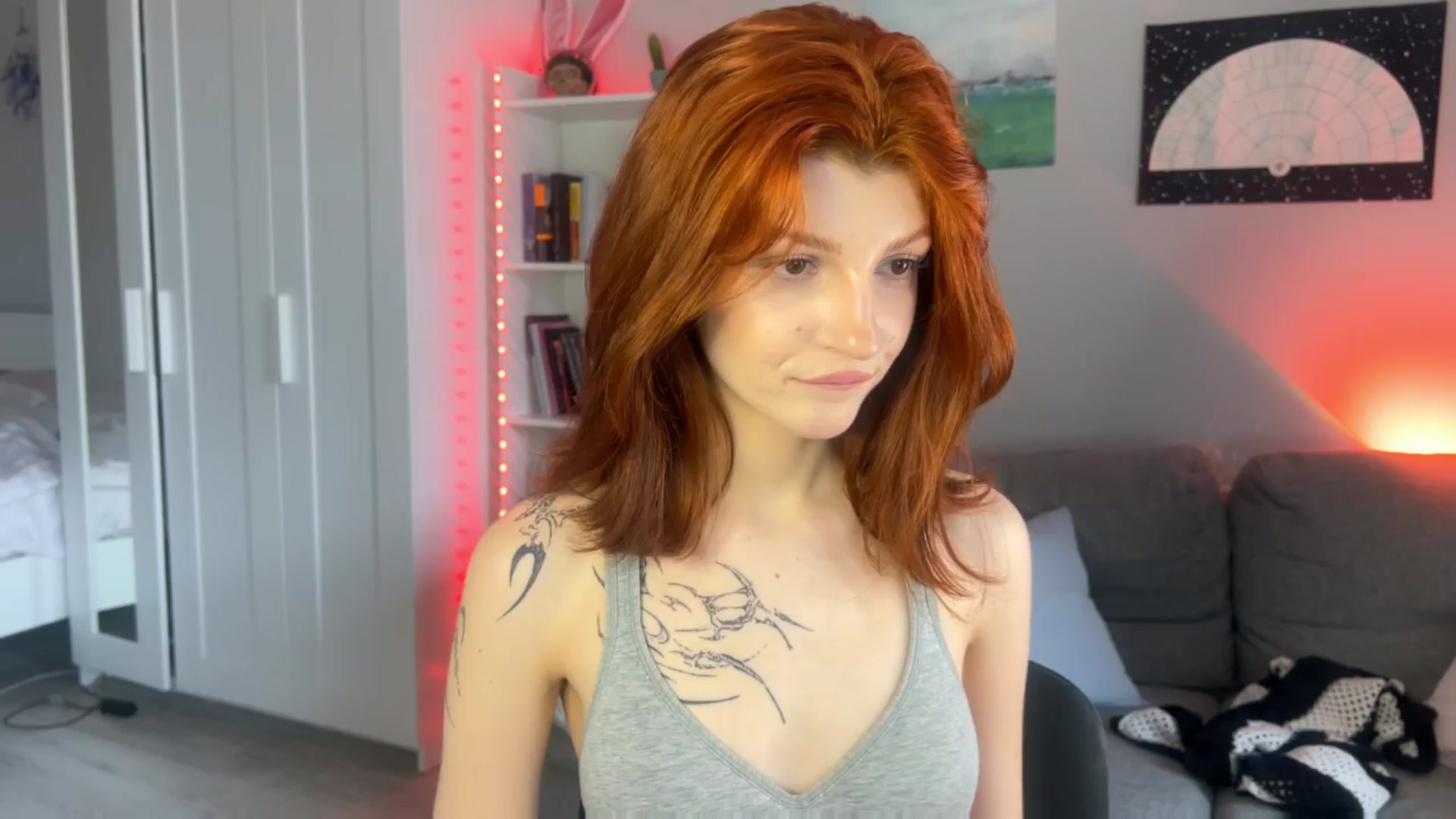 Gallery image thumbnail from BellaCute's myfreecams stream on, 04/05/2024, 11:16 image 17 of 20