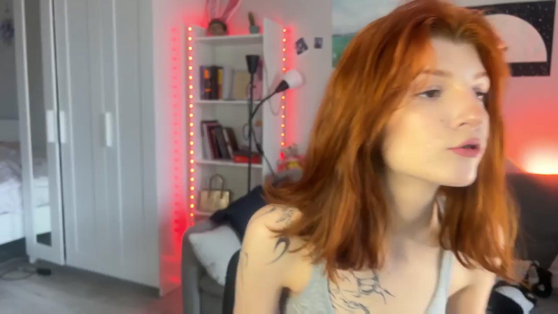 Gallery image thumbnail from BellaCute's myfreecams stream on, 04/05/2024, 11:16 image 19 of 20