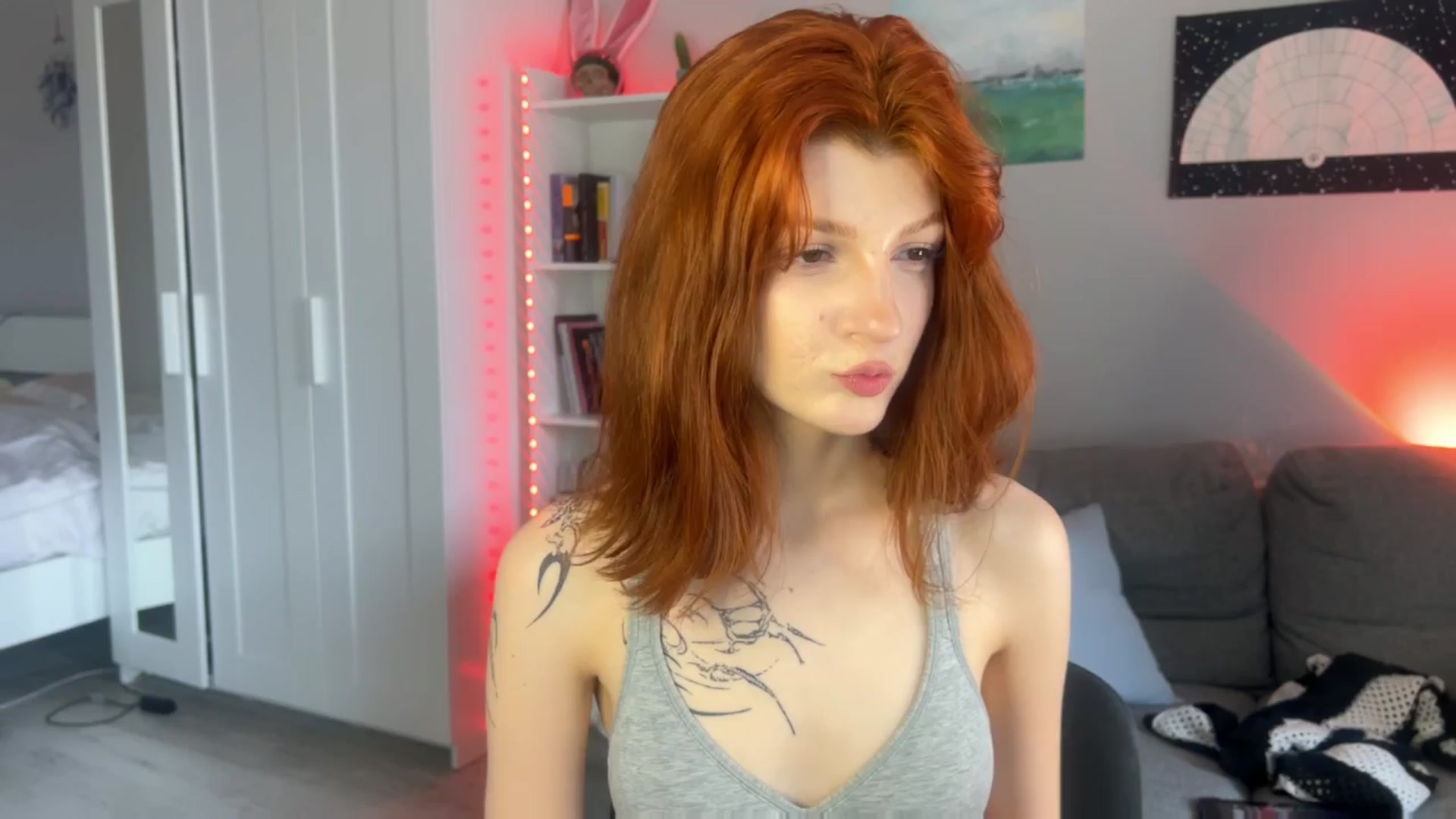 Gallery image thumbnail from BellaCute's myfreecams stream on, 04/05/2024, 11:16 image 10 of 20