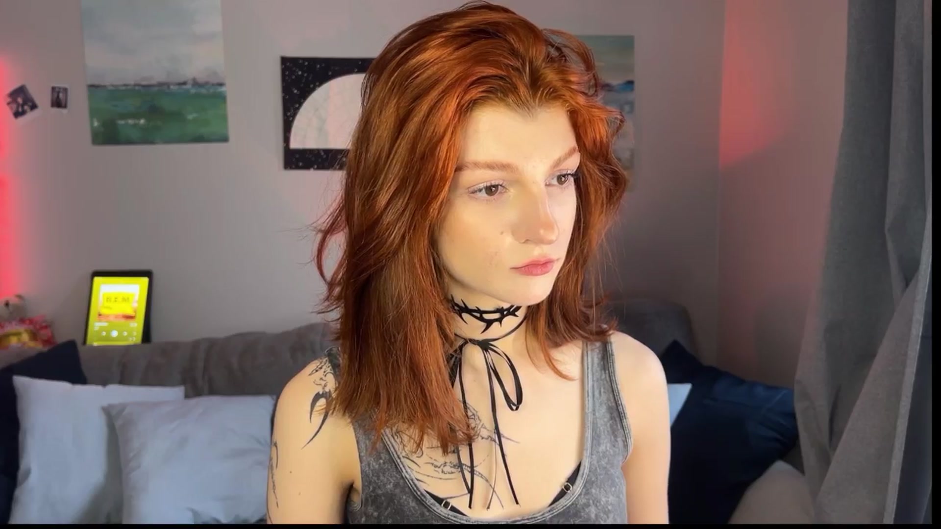Gallery image thumbnail from BellaCute's myfreecams stream on, 04/06/2024, 10:23 image 16 of 20