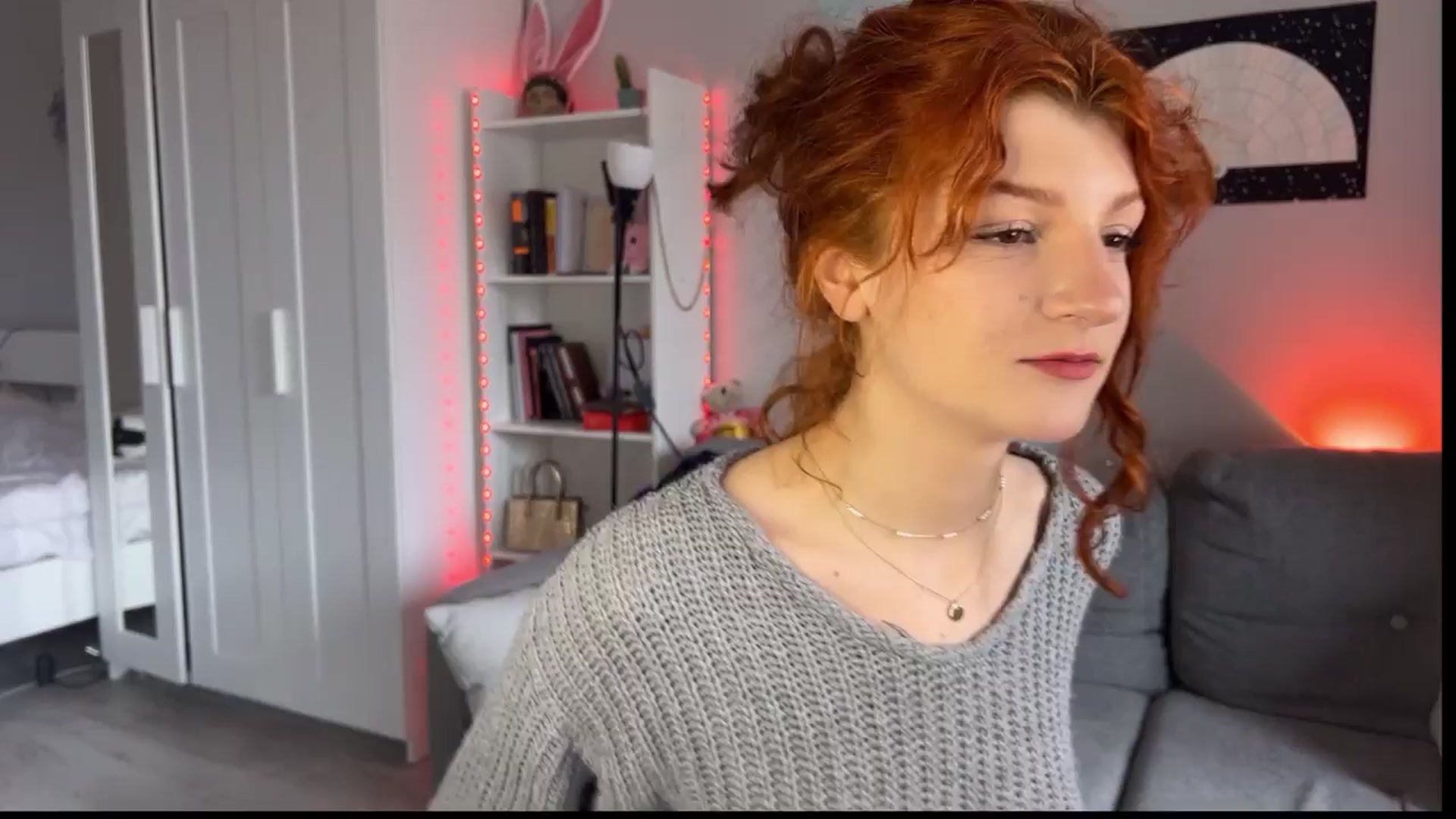 Gallery image thumbnail from BellaCute's myfreecams stream on, 04/07/2024, 09:36 image 12 of 20