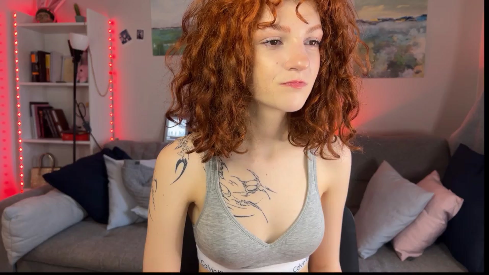 Gallery image thumbnail from BellaCute's myfreecams stream on, 04/08/2024, 05:44 image 13 of 20