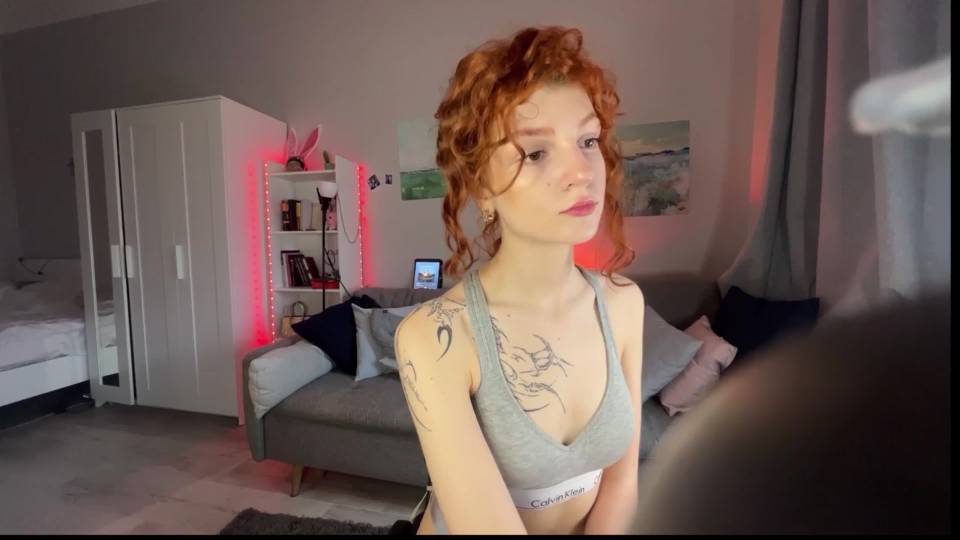 Gallery image thumbnail from BellaCute's myfreecams stream on, 04/08/2024, 05:44 image 18 of 20