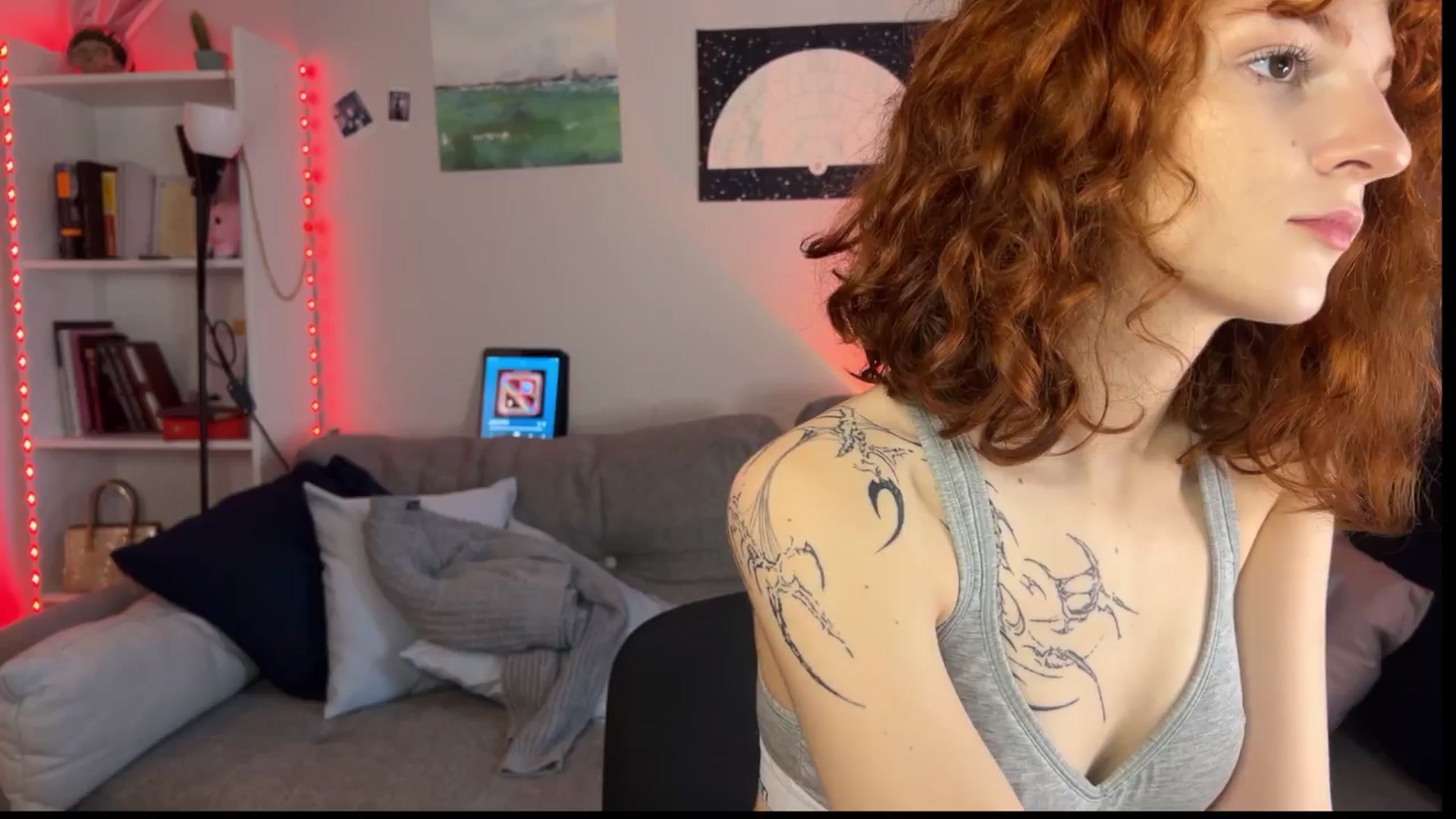 Gallery image thumbnail from BellaCute's myfreecams stream on, 04/08/2024, 05:44 image 9 of 20