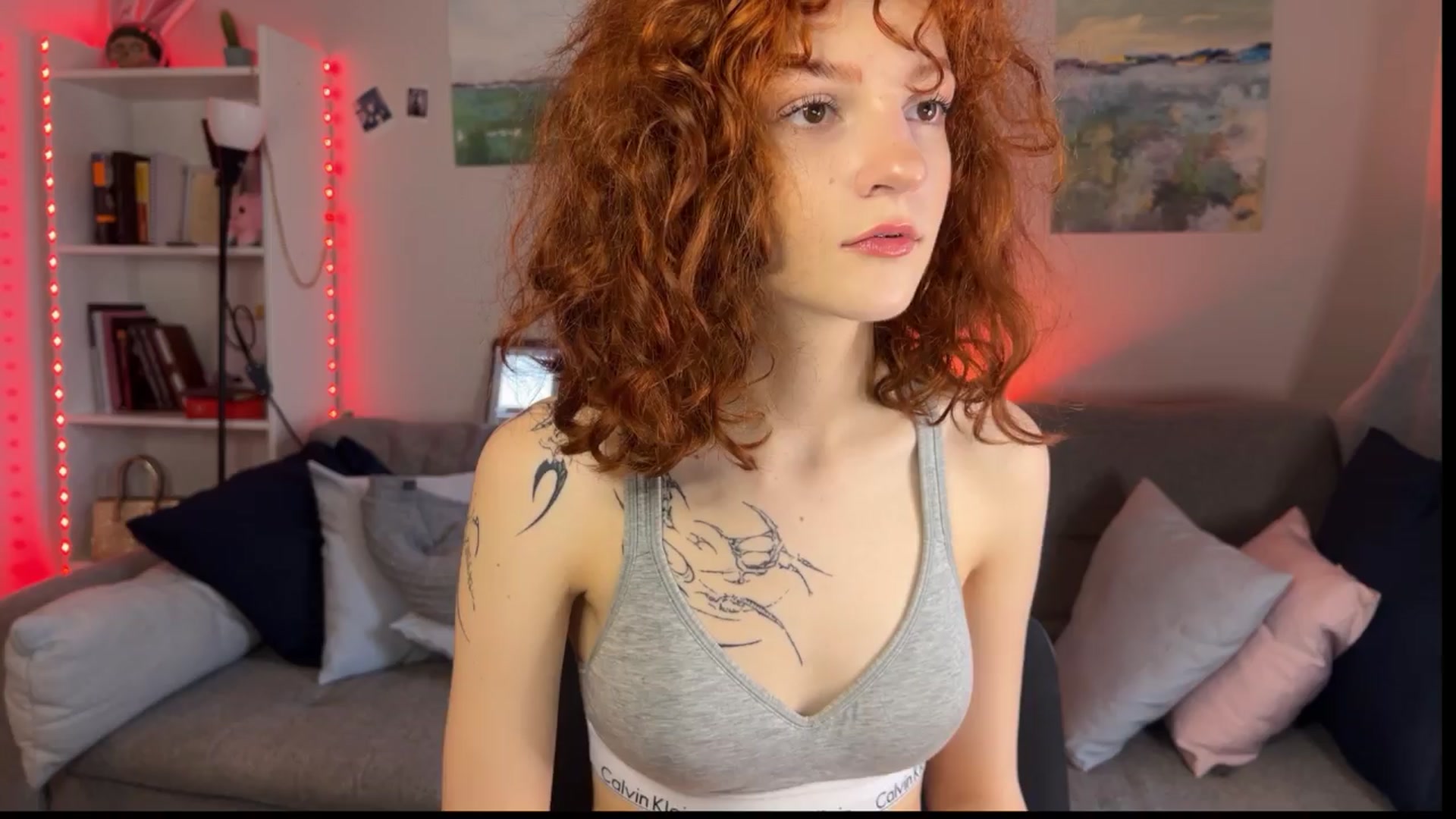 Gallery image thumbnail from BellaCute's myfreecams stream on, 04/08/2024, 05:44 image 12 of 20