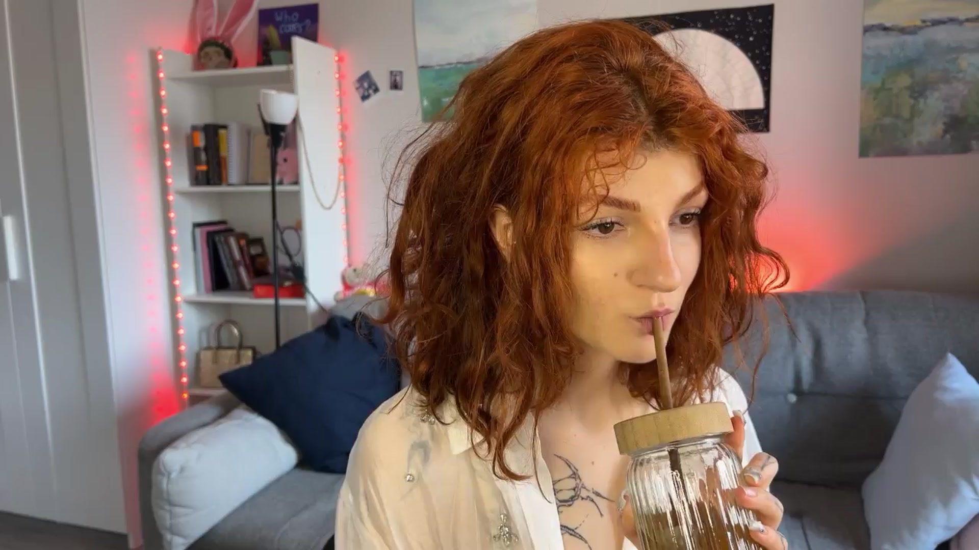Gallery image thumbnail from BellaCute's myfreecams stream on, 04/10/2024, 07:03 image 15 of 20