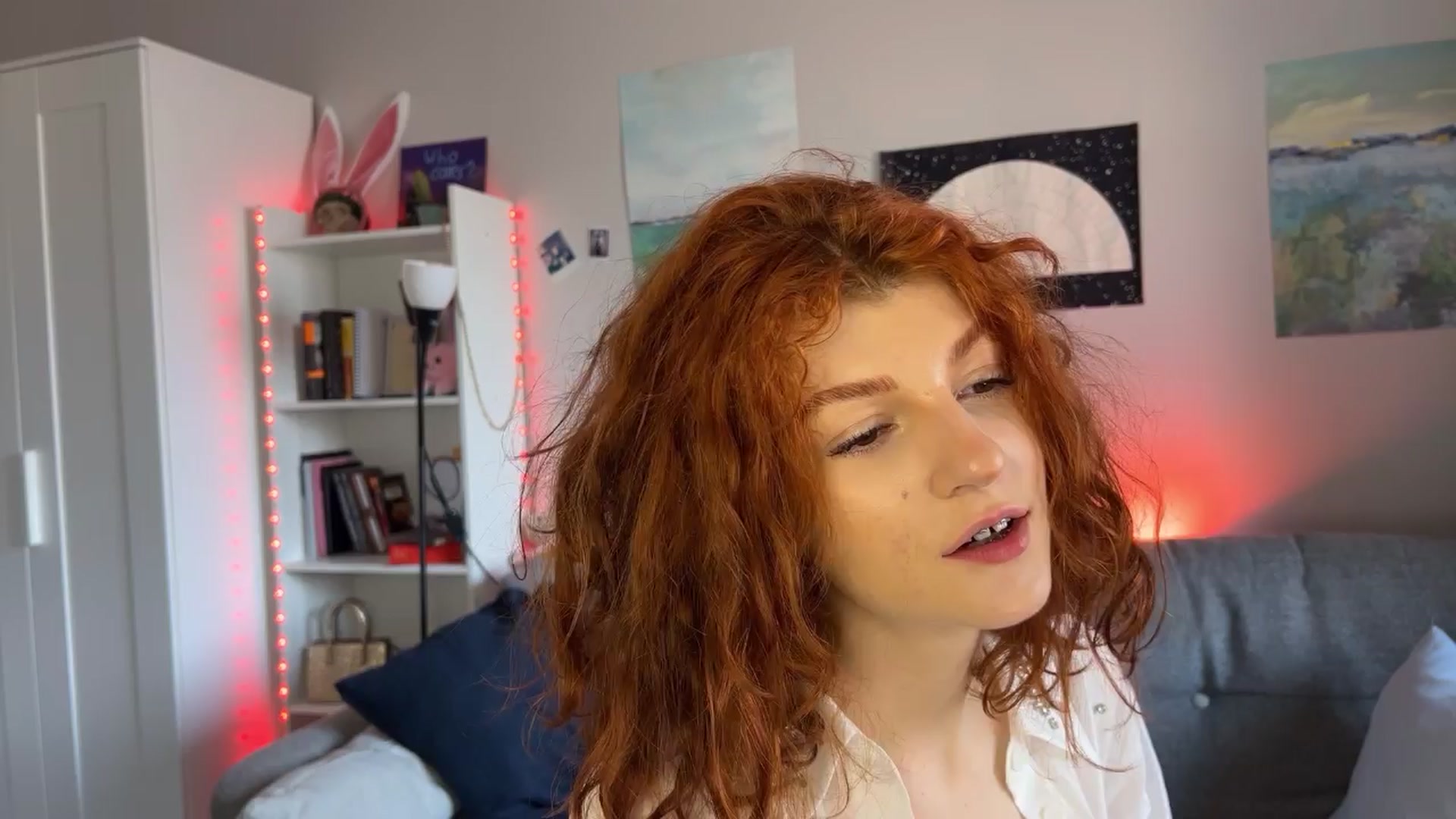 Gallery image thumbnail from BellaCute's myfreecams stream on, 04/10/2024, 07:03 image 13 of 20