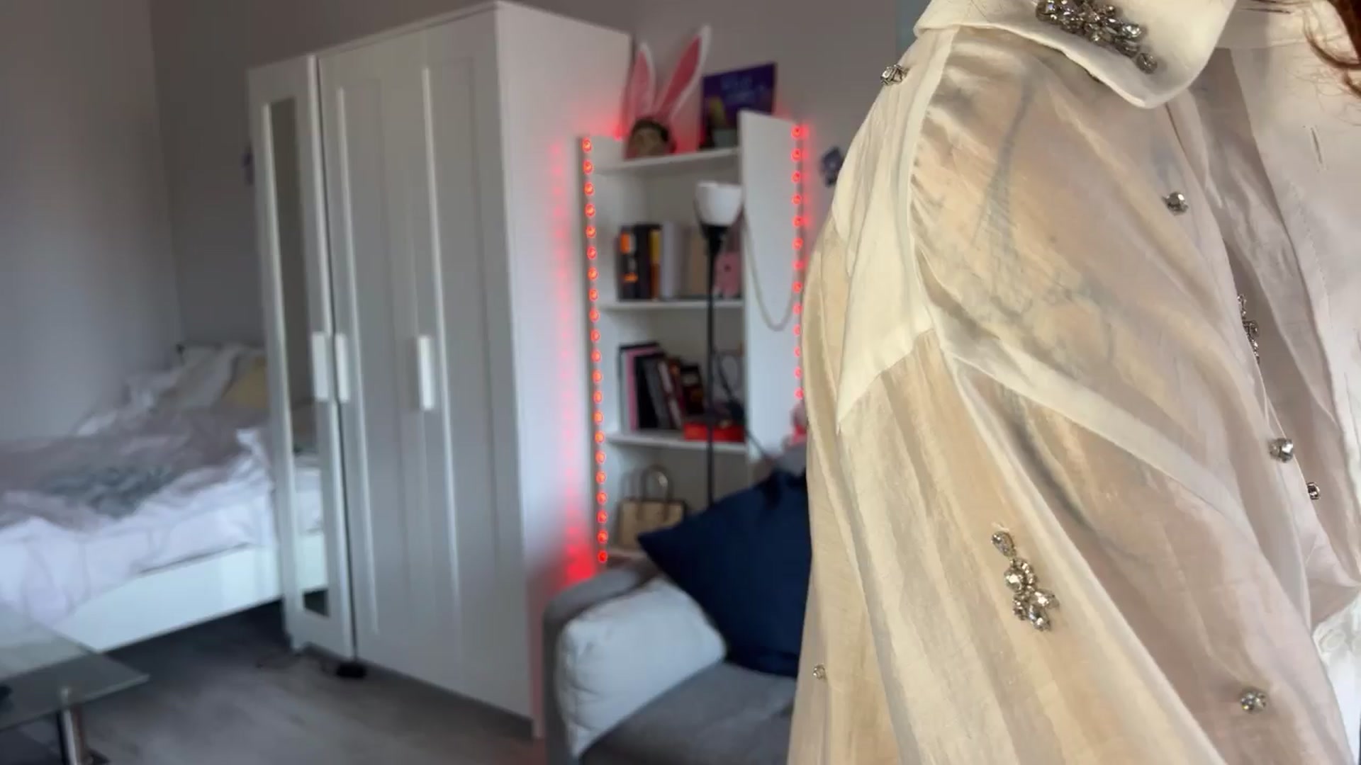 Gallery image thumbnail from BellaCute's myfreecams stream on, 04/10/2024, 07:51 image 2 of 20