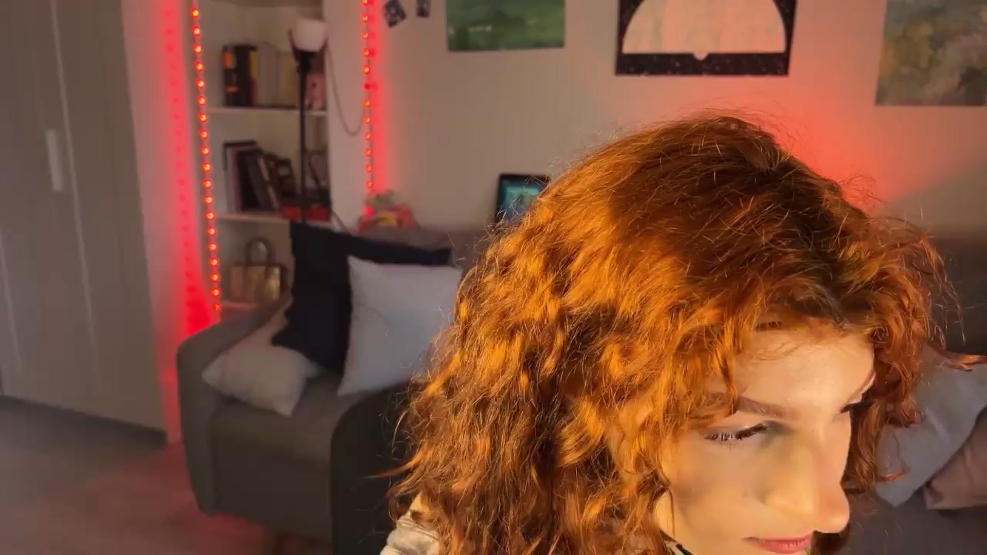 Gallery image thumbnail from BellaCute's myfreecams stream on, 04/12/2024, 04:32 image 11 of 20