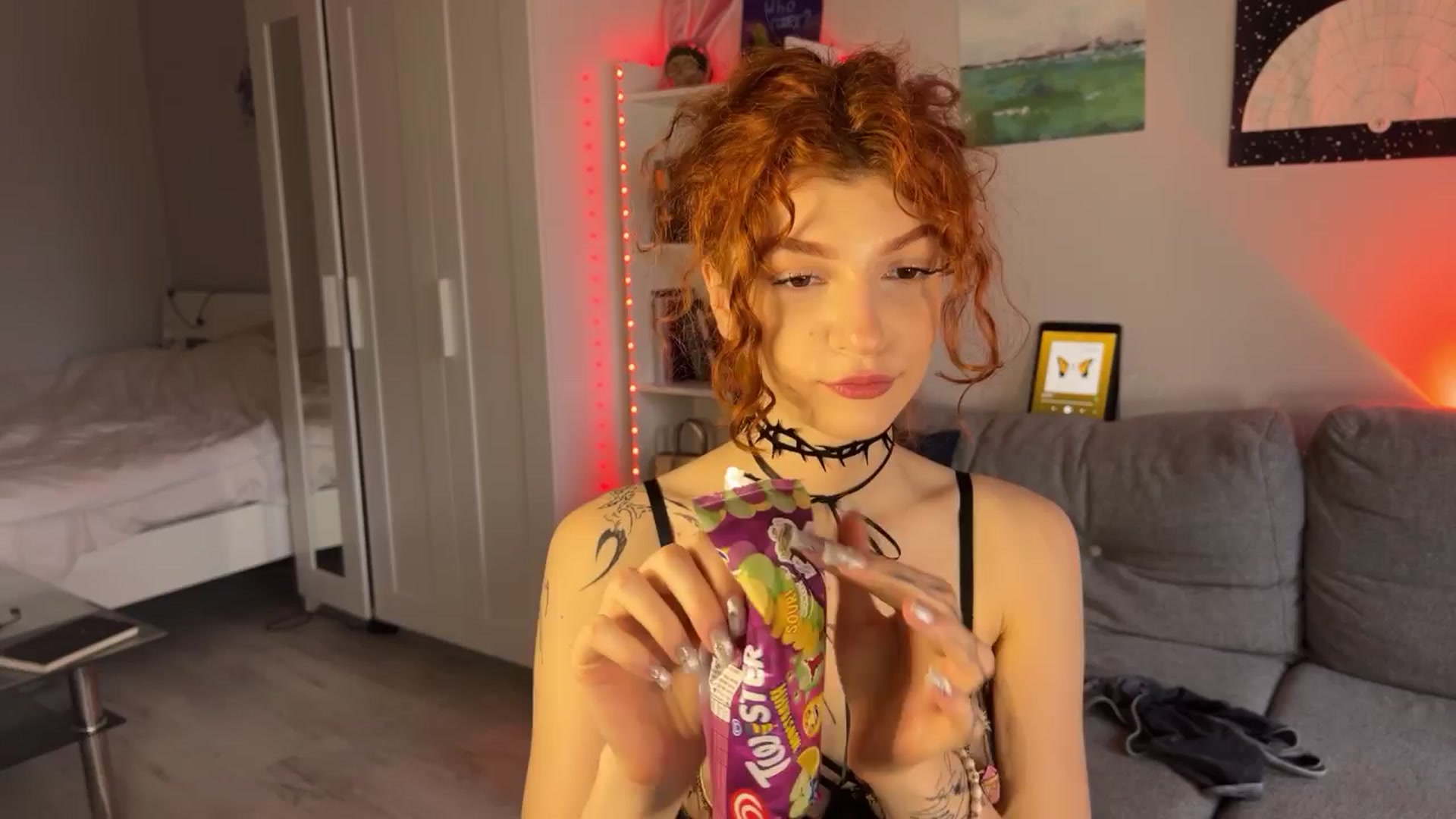 Gallery image thumbnail from BellaCute's myfreecams stream on, 04/12/2024, 04:32 image 18 of 20