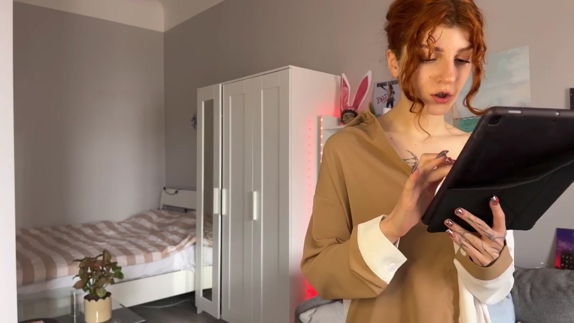 Gallery image thumbnail from BellaCute__'s myfreecams stream on, 04/23/2024, 08:20 image 11 of 20