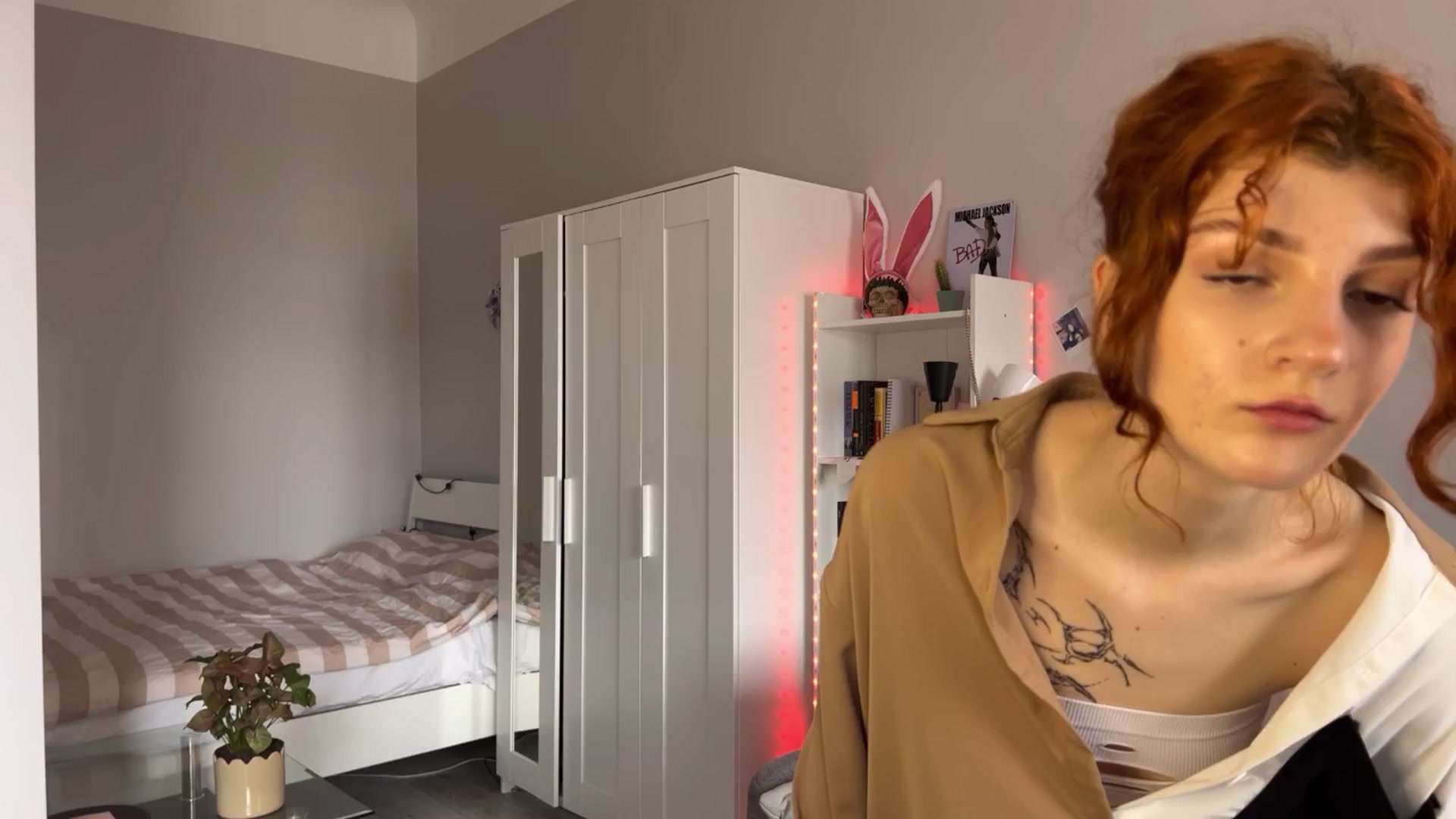 Gallery image thumbnail from BellaCute__'s myfreecams stream on, 04/23/2024, 08:20 image 10 of 20