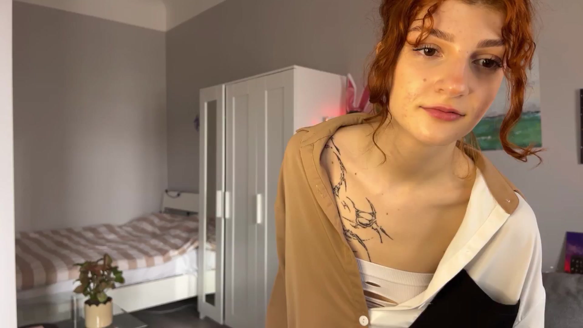 Gallery image thumbnail from BellaCute__'s myfreecams stream on, 04/23/2024, 08:20 image 2 of 20