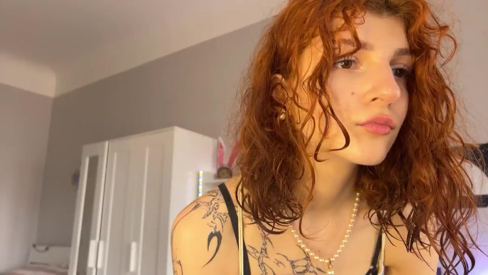 Gallery image thumbnail from BellaCute__'s myfreecams stream on, 04/24/2024, 07:16 image 14 of 20