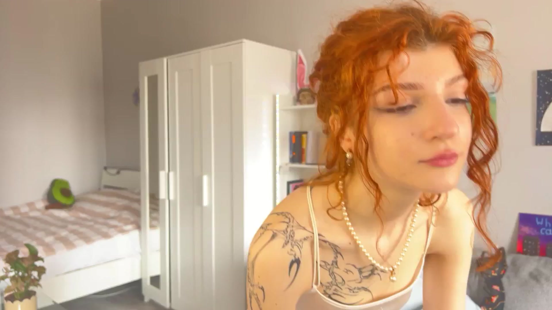 Gallery image thumbnail from BellaCute__'s myfreecams stream on, 04/24/2024, 11:35 image 4 of 20