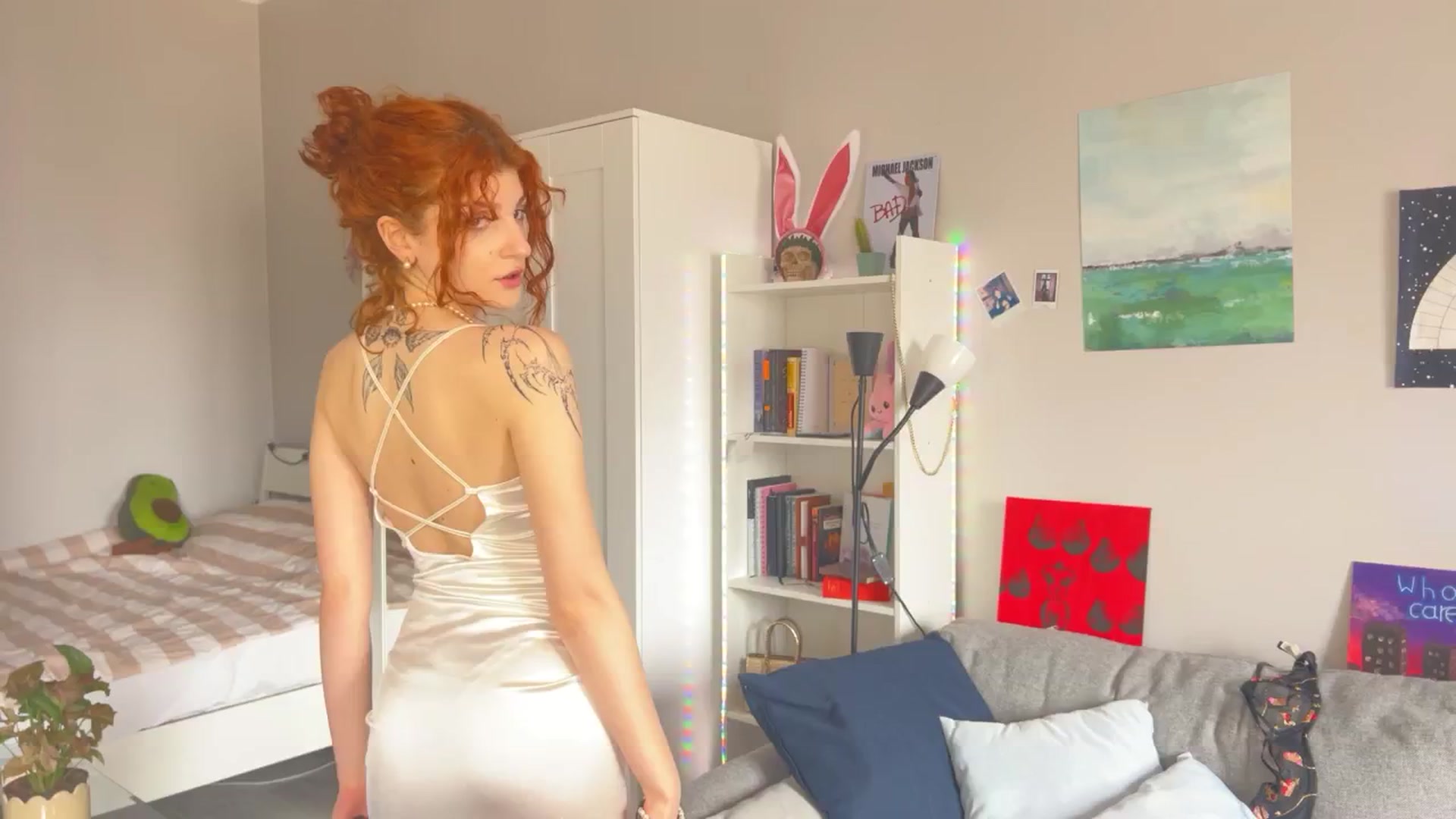 Gallery image thumbnail from BellaCute__'s myfreecams stream on, 04/24/2024, 11:35 image 3 of 20
