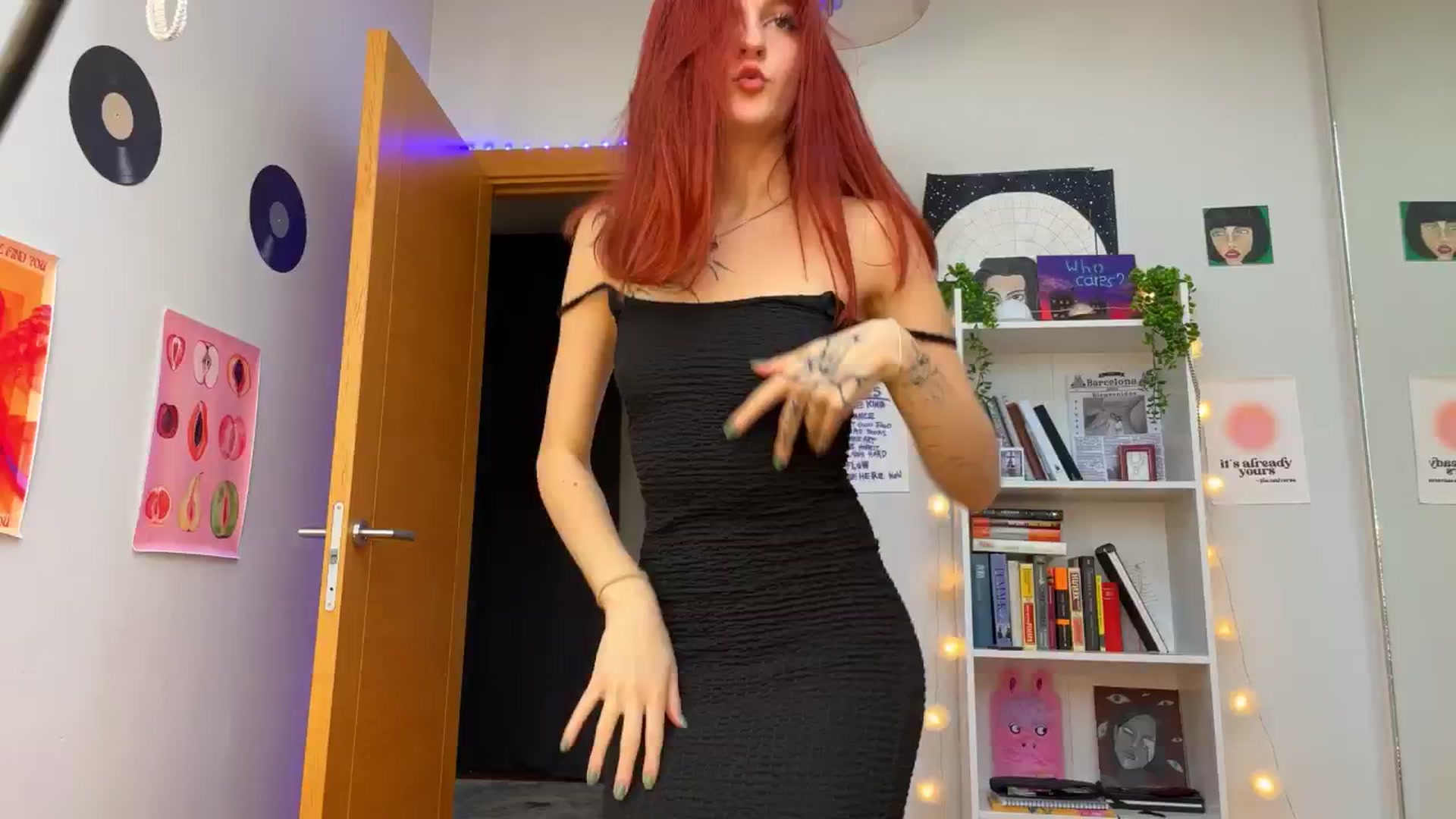 Gallery image thumbnail from BellaCute__'s myfreecams stream on, 10/14/2024, 07:08 image 1 of 20