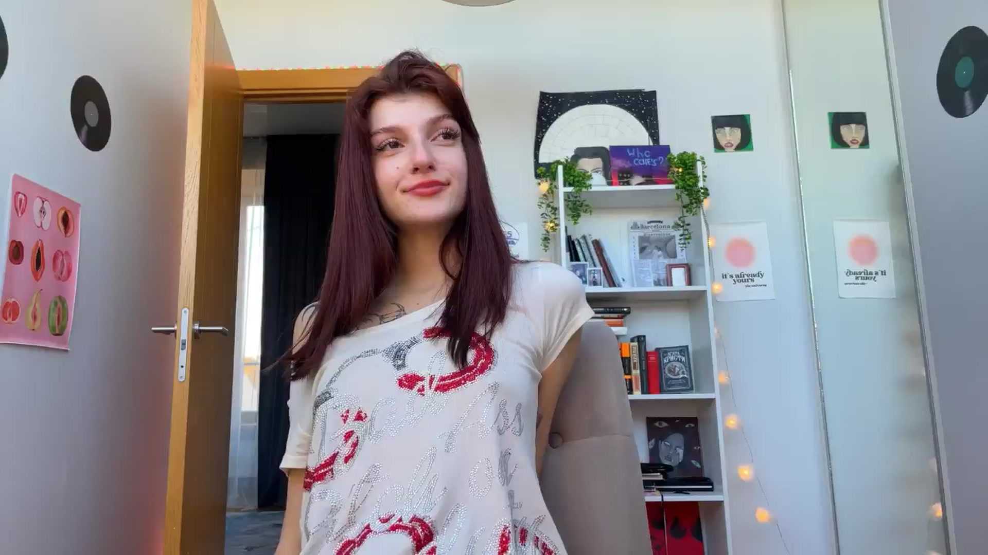 Gallery image thumbnail from BellaCute__'s myfreecams stream on, 10/18/2024, 10:09 image 6 of 20