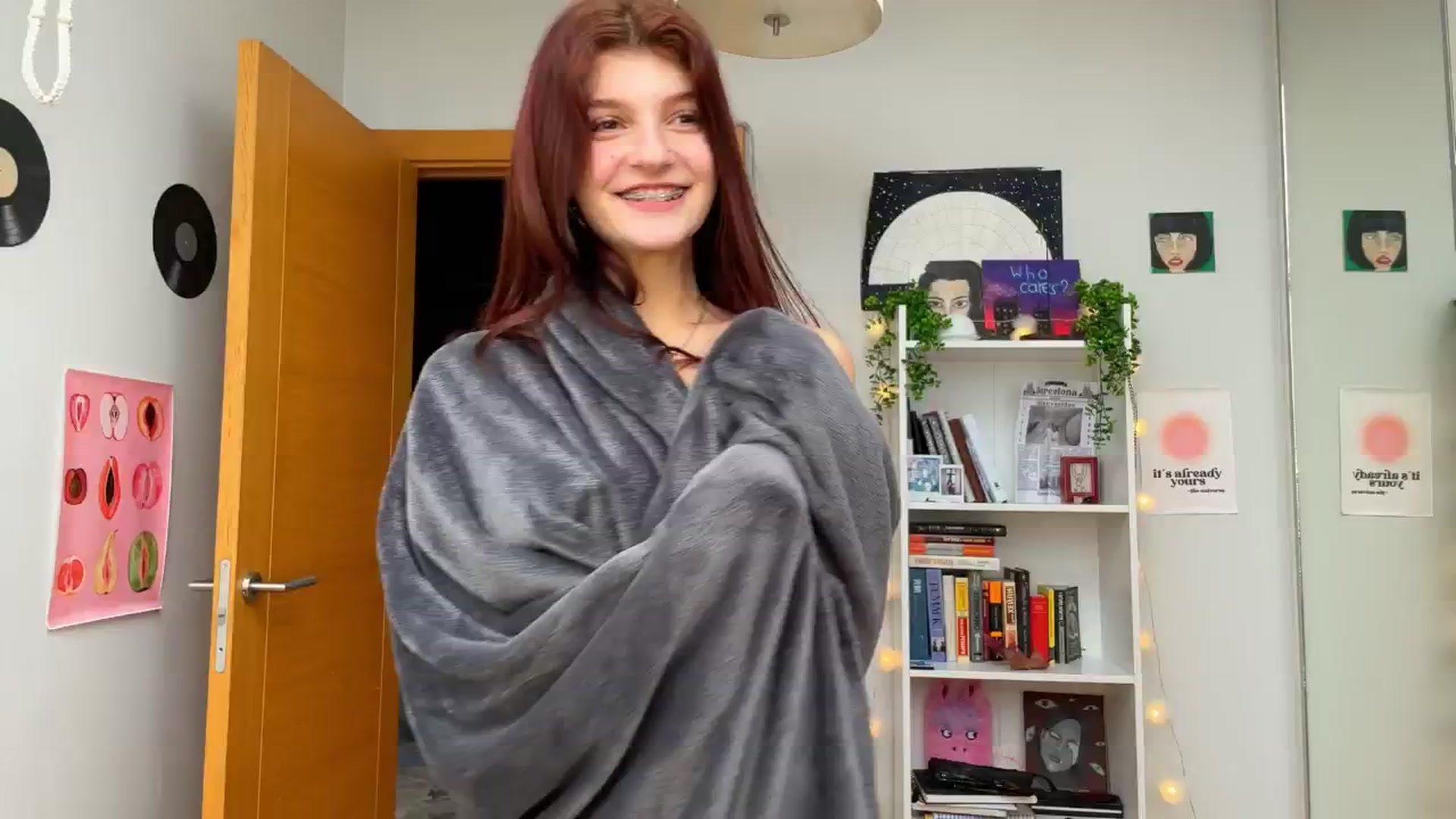 Gallery image thumbnail from BellaCute__'s myfreecams stream on, 10/24/2024, 08:02 image 12 of 20