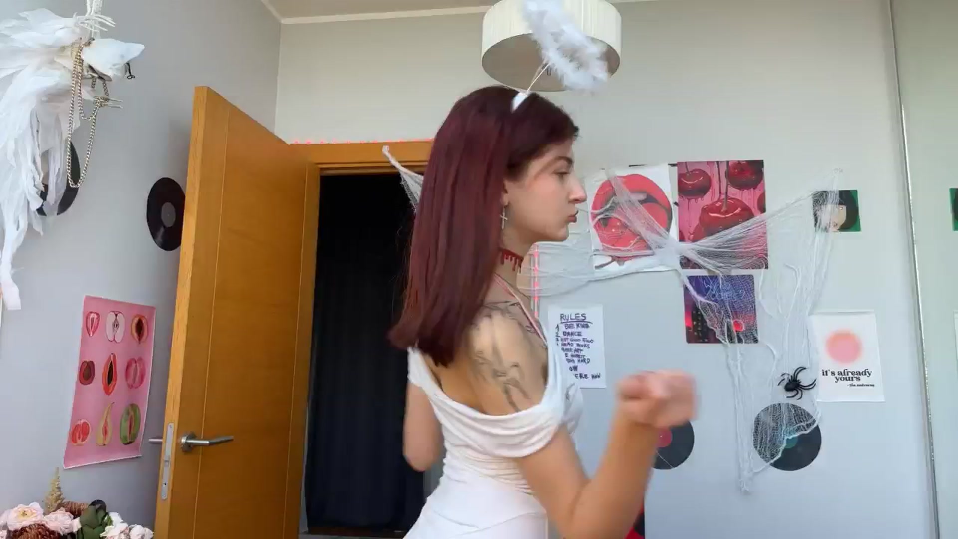Gallery image thumbnail from BellaCute__'s myfreecams stream on, 10/28/2024, 07:28 image 7 of 20