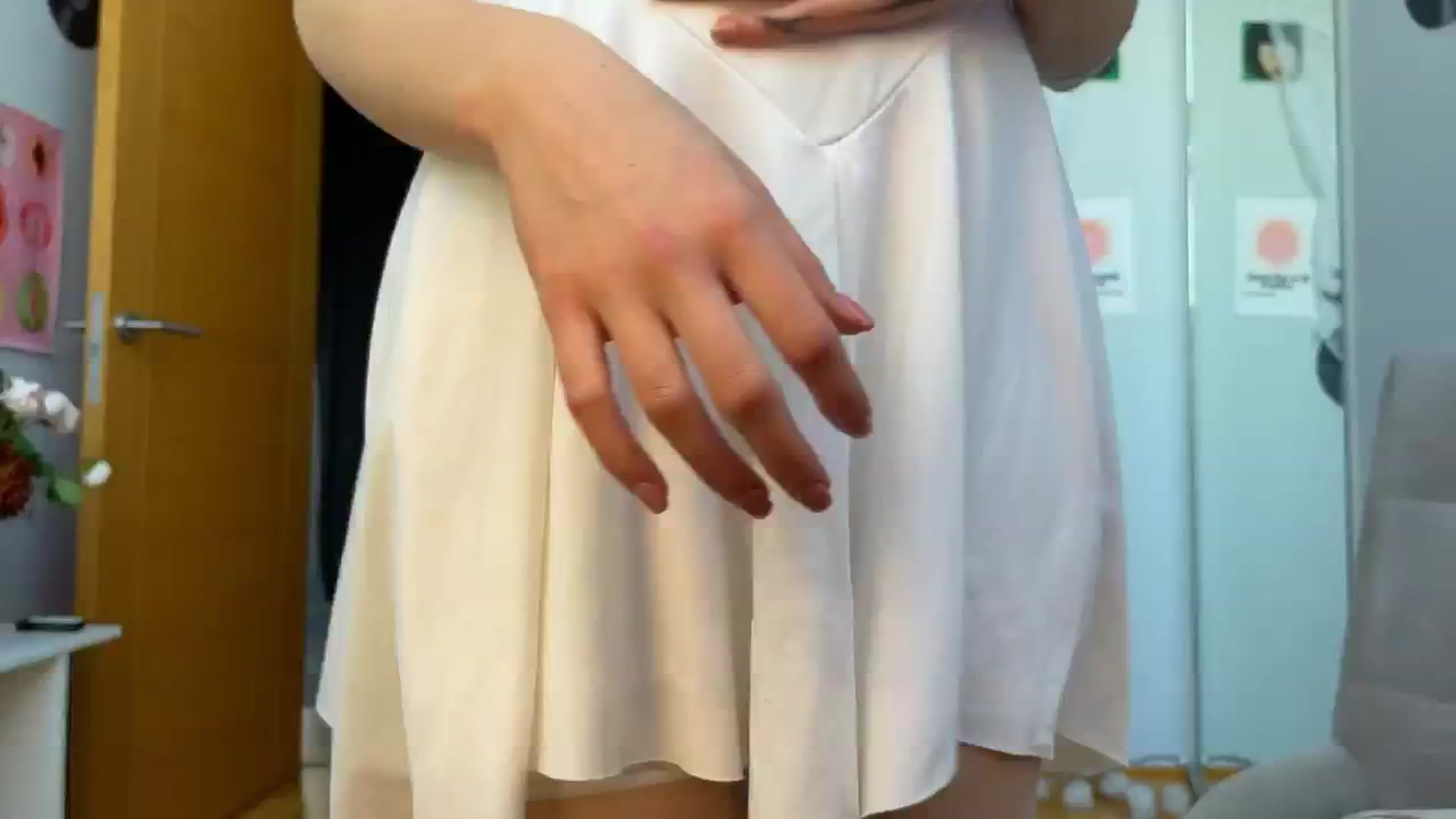 Gallery image thumbnail from BellaCute__'s myfreecams stream on, 10/28/2024, 07:28 image 20 of 20