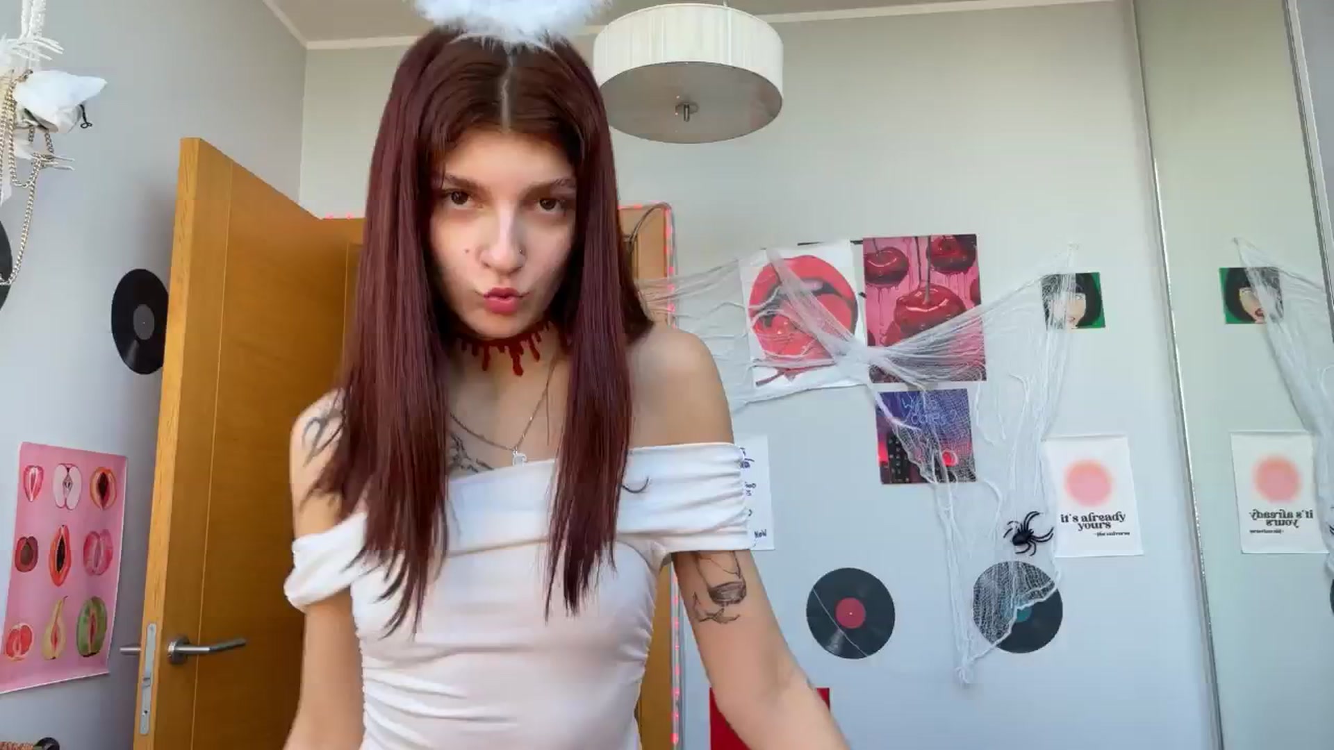 Gallery image thumbnail from BellaCute__'s myfreecams stream on, 10/28/2024, 07:28 image 16 of 20