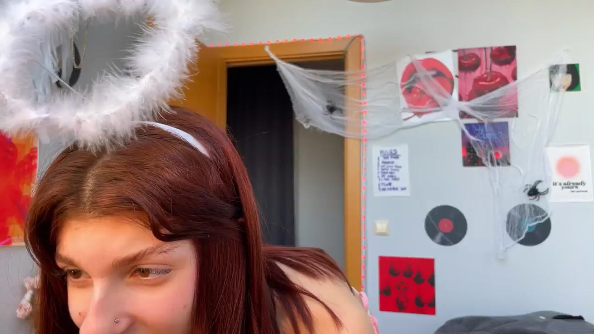 Gallery image thumbnail from BellaCute__'s myfreecams stream on, 10/28/2024, 07:28 image 2 of 20