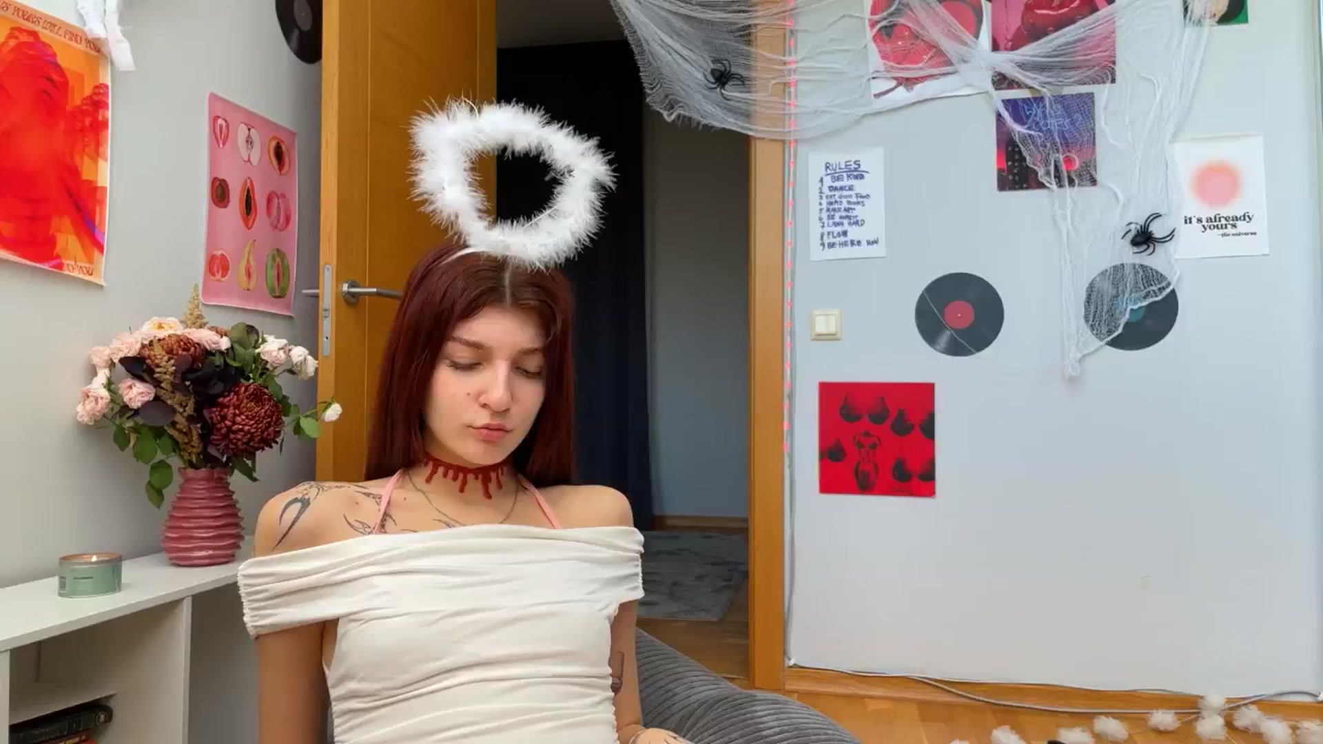 Gallery image thumbnail from BellaCute__'s myfreecams stream on, 10/28/2024, 08:20 image 17 of 20