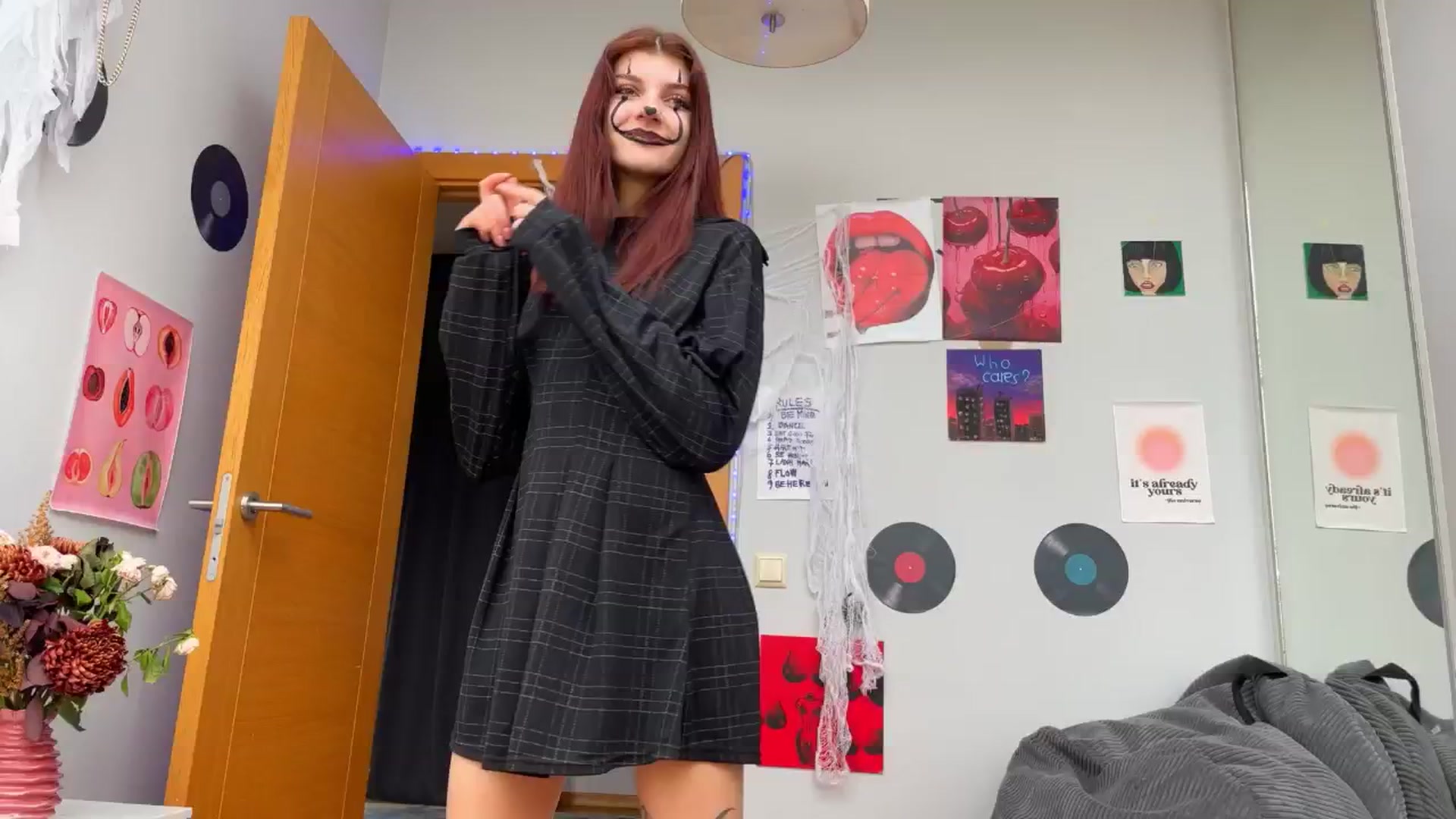 Gallery image thumbnail from BellaCute__'s myfreecams stream on, 10/30/2024, 08:43 image 15 of 20