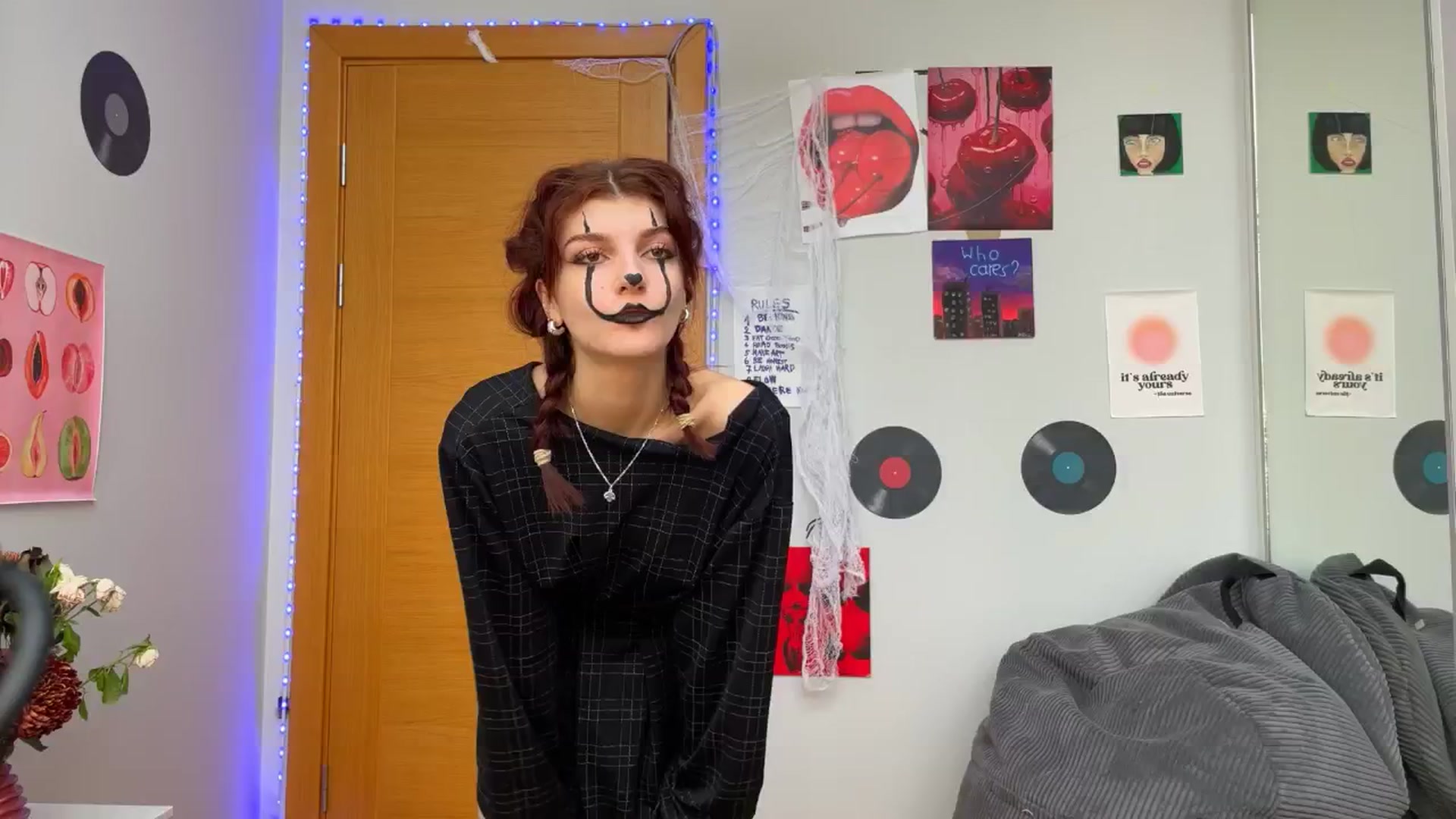 Gallery image thumbnail from BellaCute__'s myfreecams stream on, 10/30/2024, 08:43 image 6 of 20