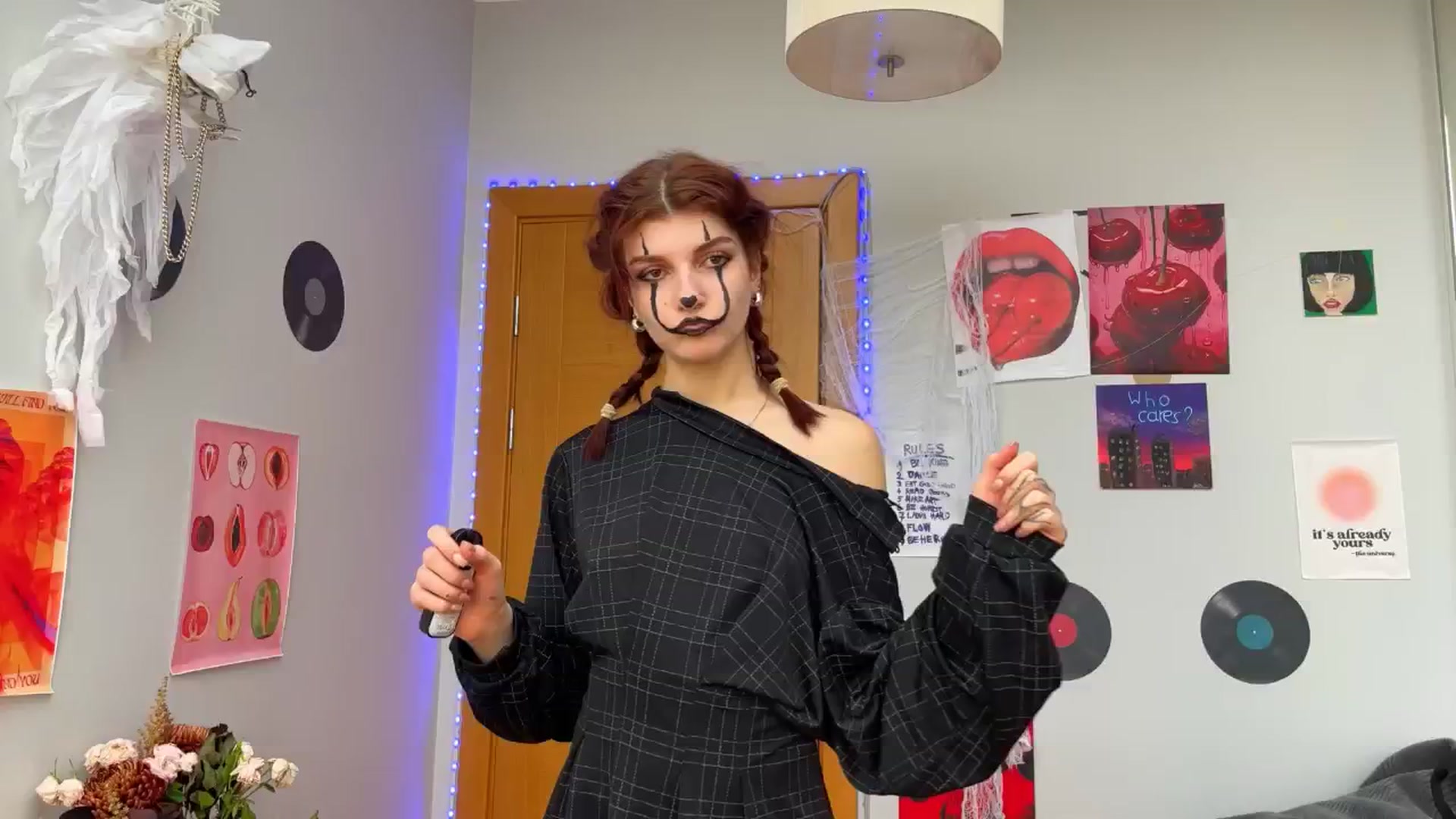 Gallery image thumbnail from BellaCute__'s myfreecams stream on, 10/30/2024, 08:43 image 10 of 20