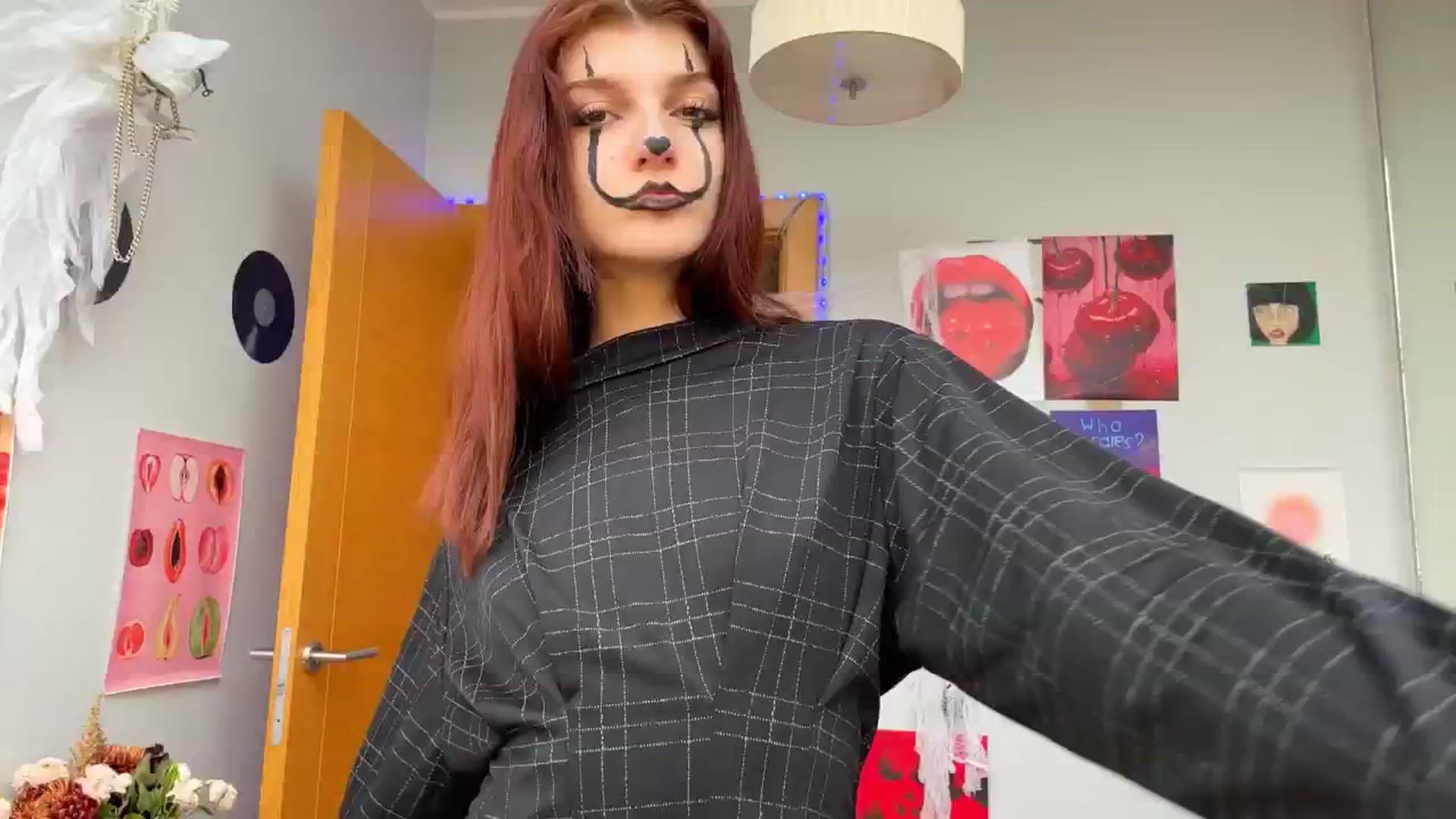 Gallery image thumbnail from BellaCute__'s myfreecams stream on, 10/30/2024, 08:43 image 14 of 20