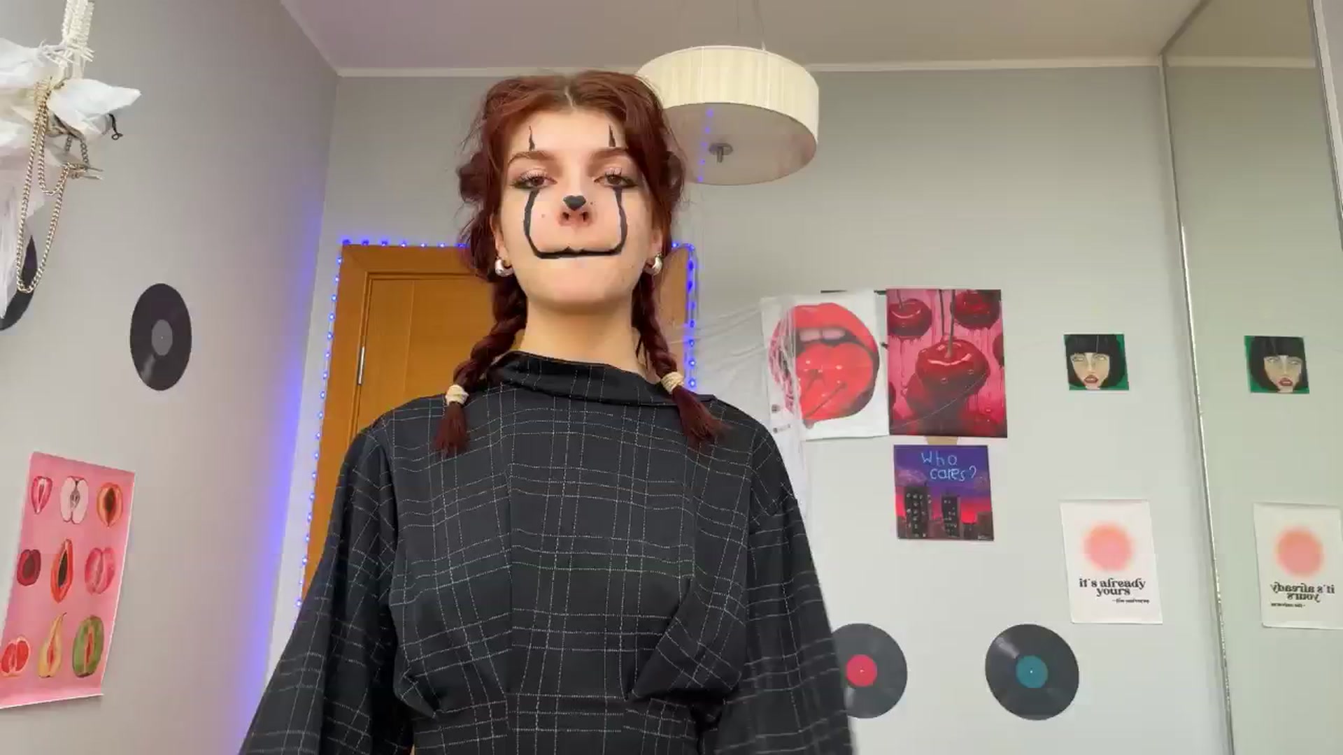 Gallery image thumbnail from BellaCute__'s myfreecams stream on, 10/30/2024, 08:43 image 11 of 20