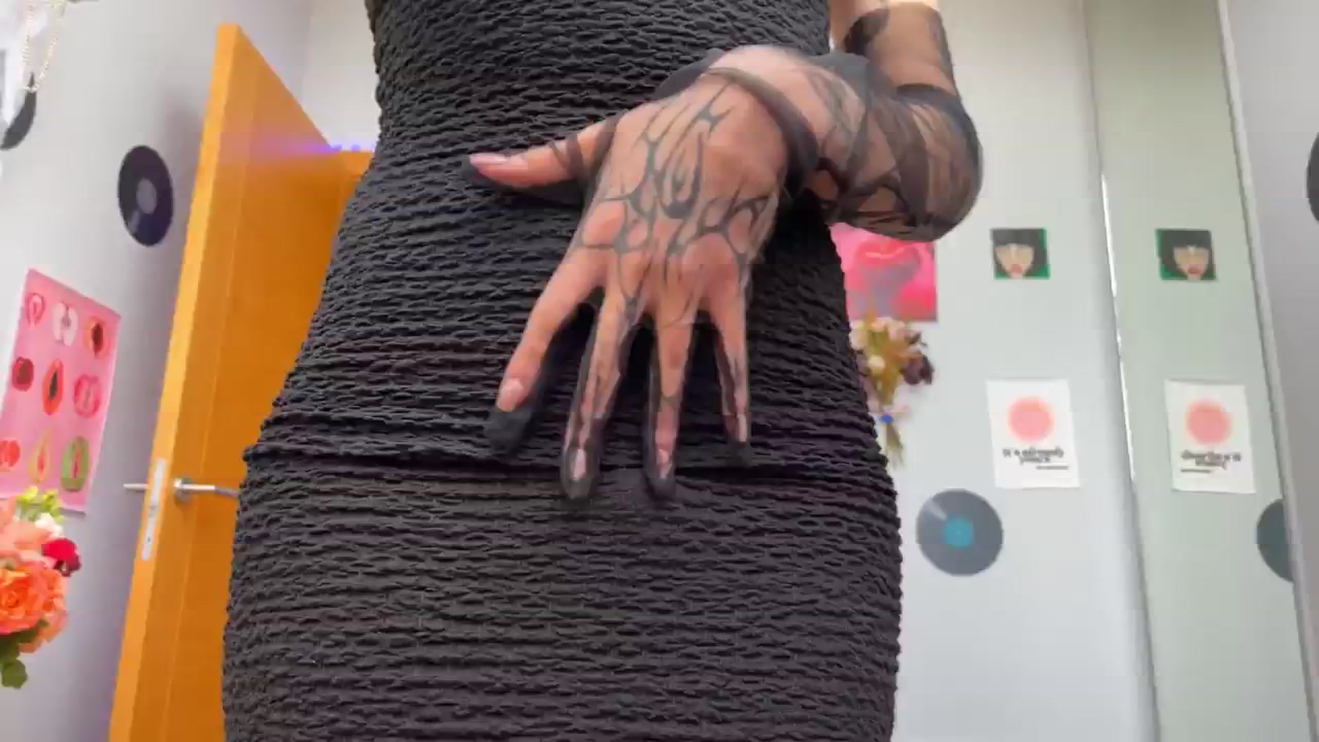 Gallery image thumbnail from BellaCute__'s myfreecams stream on, 10/31/2024, 09:55 image 4 of 20