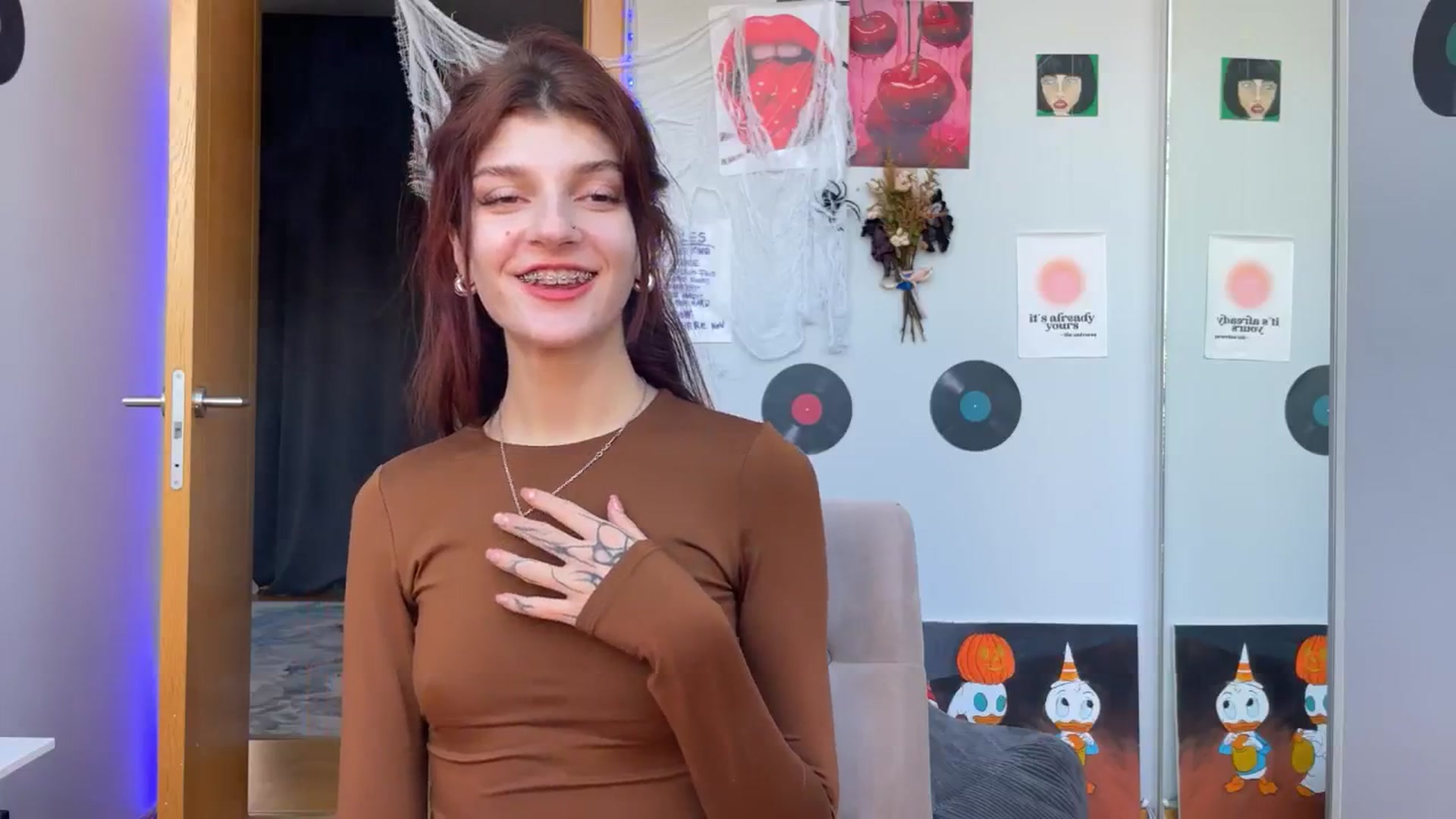 Gallery image thumbnail from BellaCute__'s myfreecams stream on, 11/04/2024, 08:35 image 15 of 20