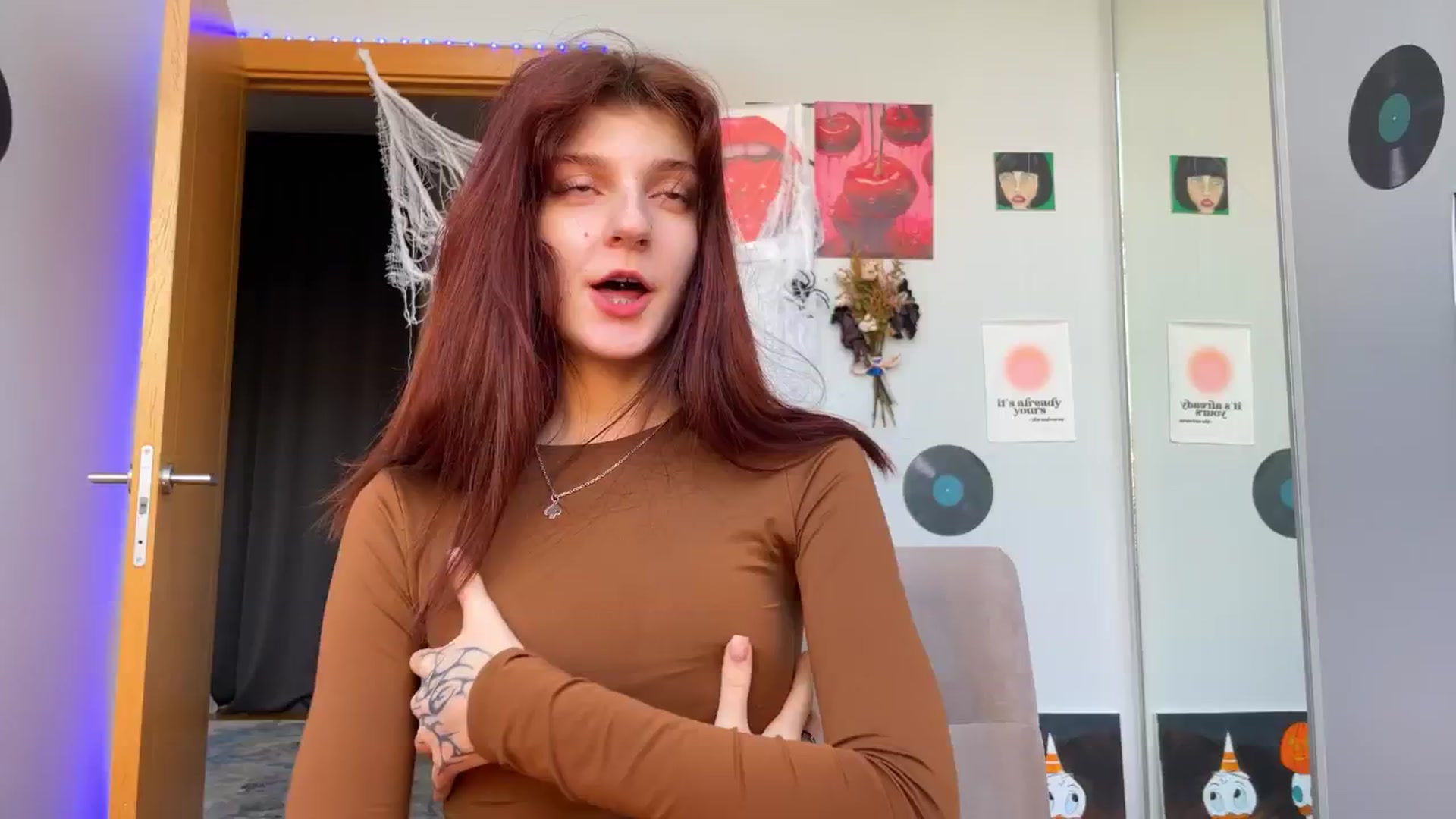 Gallery image thumbnail from BellaCute__'s myfreecams stream on, 11/04/2024, 08:35 image 1 of 20