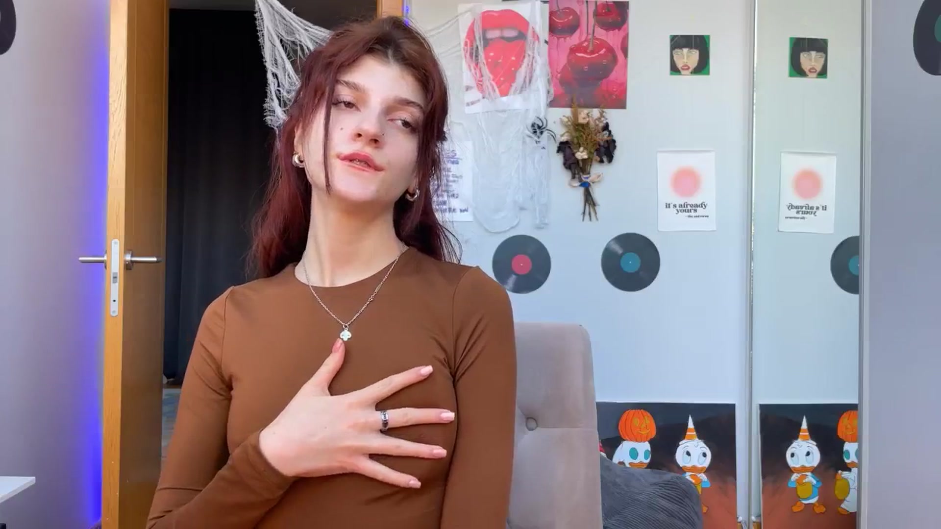 Gallery image thumbnail from BellaCute__'s myfreecams stream on, 11/04/2024, 08:35 image 14 of 20