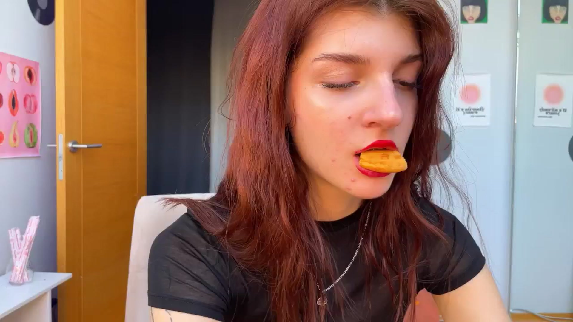 Gallery image thumbnail from BellaCute__'s myfreecams stream on, 11/15/2024, 08:51 image 8 of 20