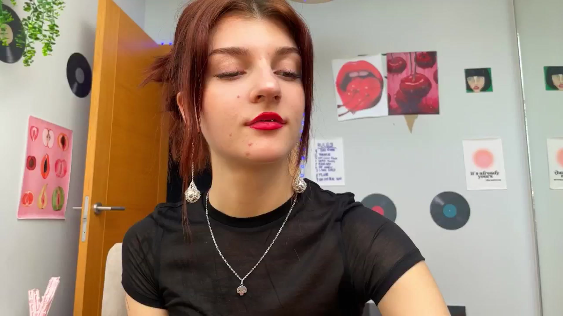 Gallery image thumbnail from BellaCute__'s myfreecams stream on, 11/15/2024, 11:04 image 9 of 20