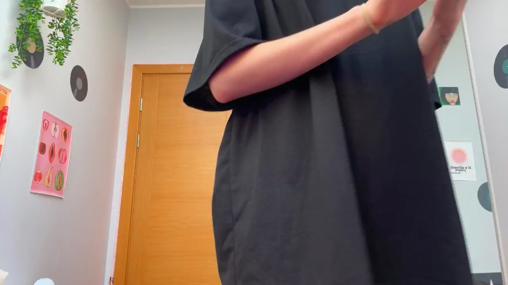 Gallery image thumbnail from BellaCute__'s myfreecams stream on, 11/24/2024, 11:16 image 7 of 20