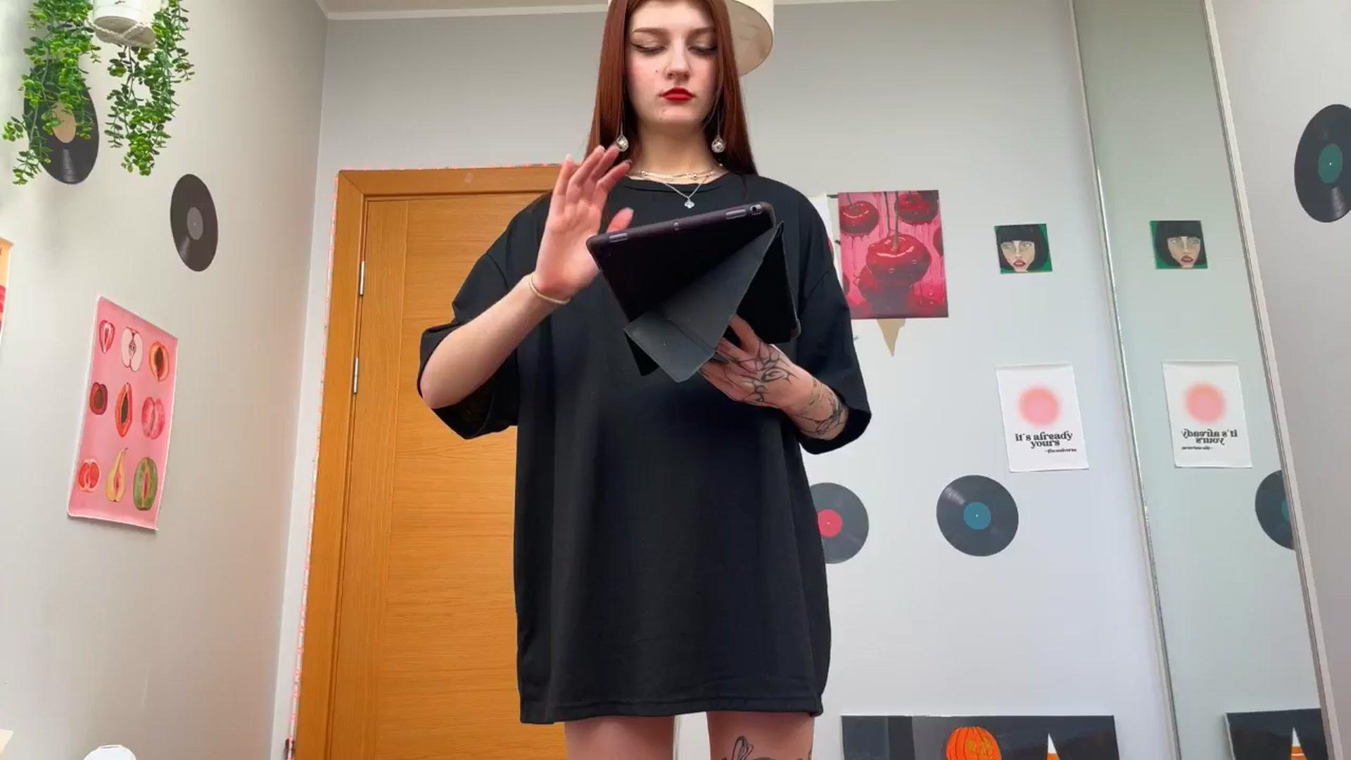 Gallery image thumbnail from BellaCute__'s myfreecams stream on, 11/24/2024, 11:16 image 12 of 20